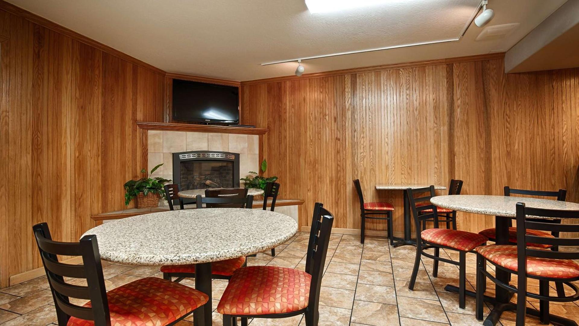 Best Western Plus Humboldt Bay Inn photo 9