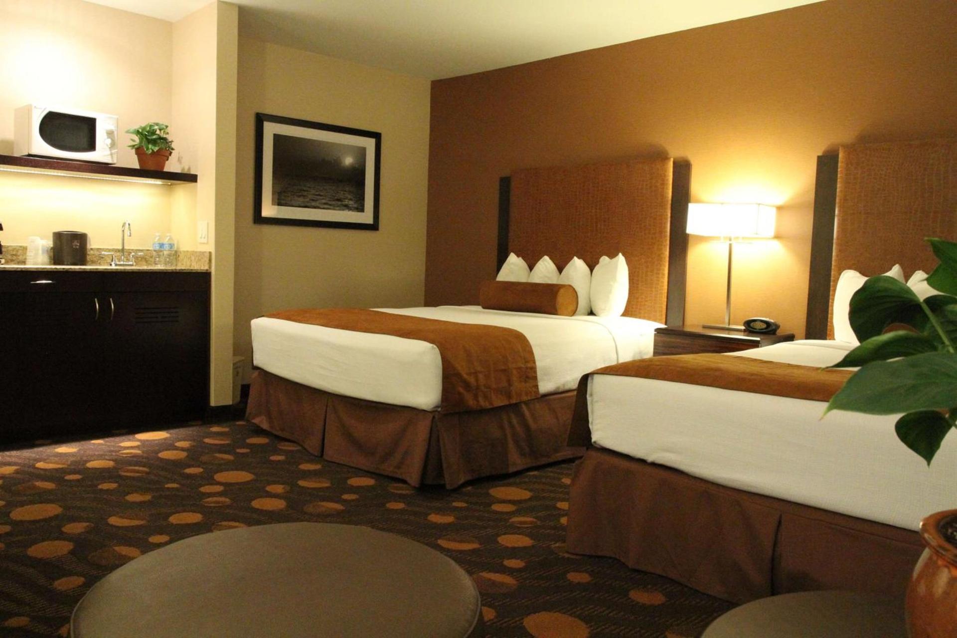 Best Western Plus Suites Hotel Coronado Island photo 12