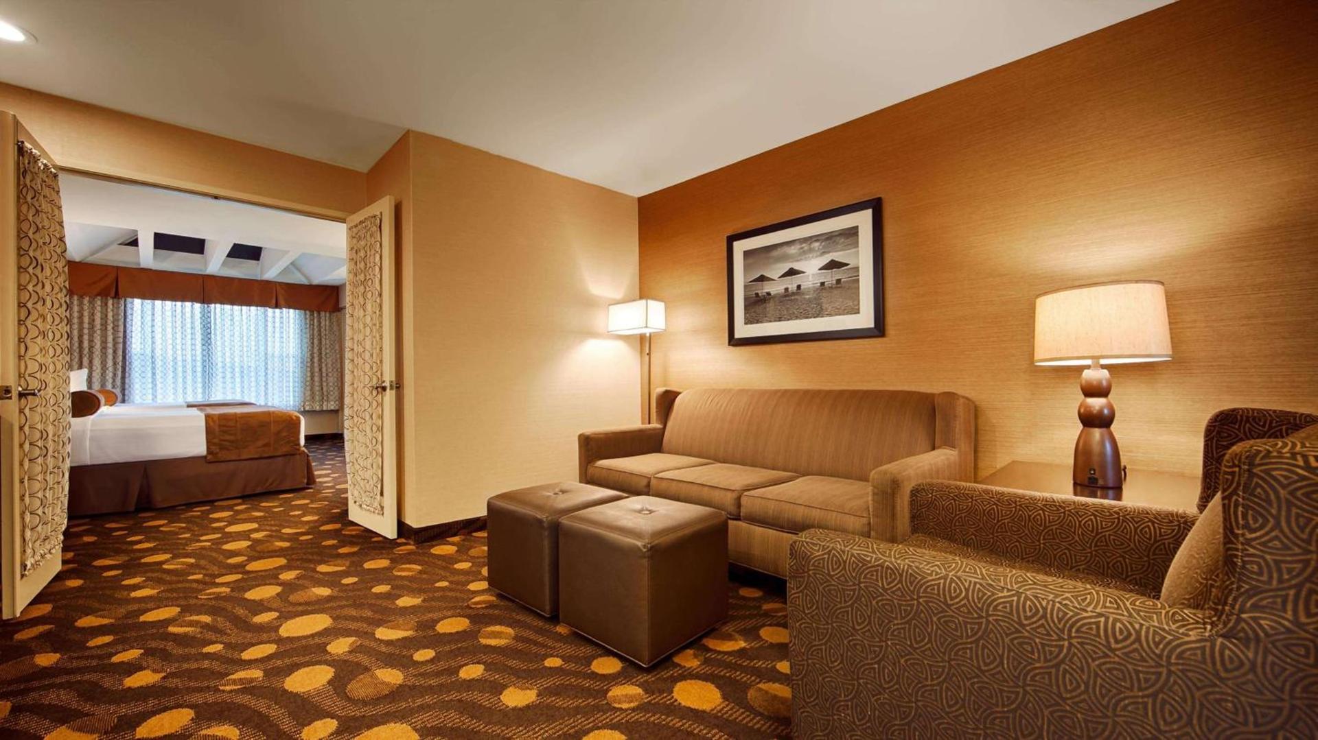 Best Western Plus Suites Hotel Coronado Island photo 15