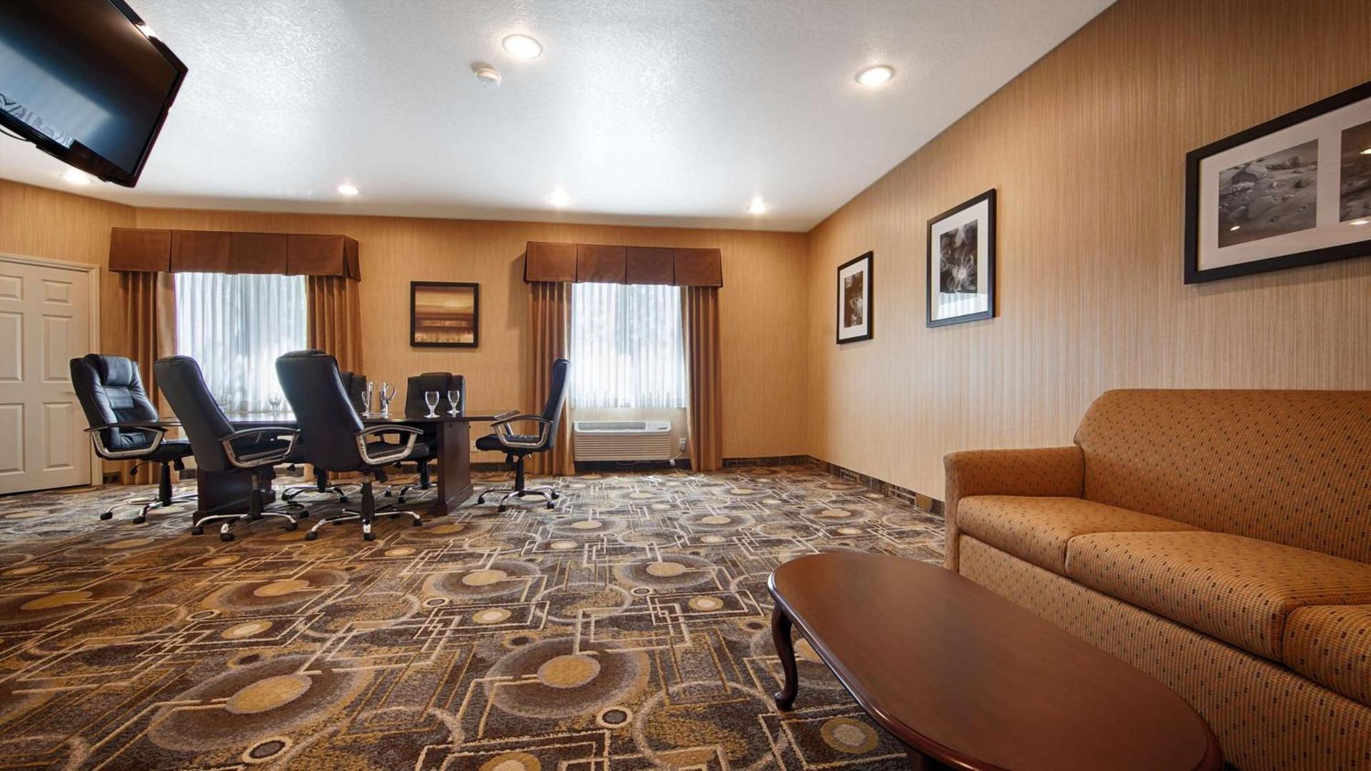 Best Western San Dimas Hotel & Suites photo 6
