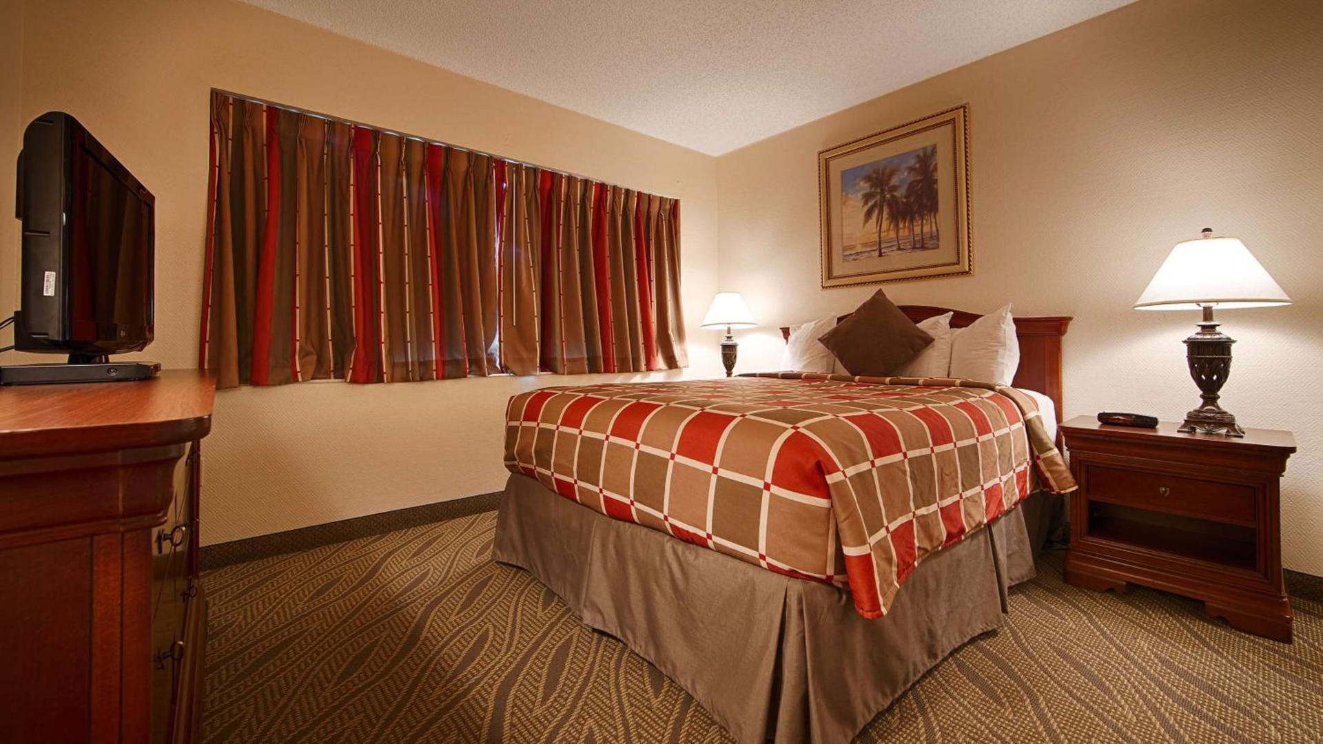 Best Western Naples Inn & Suites photo 46
