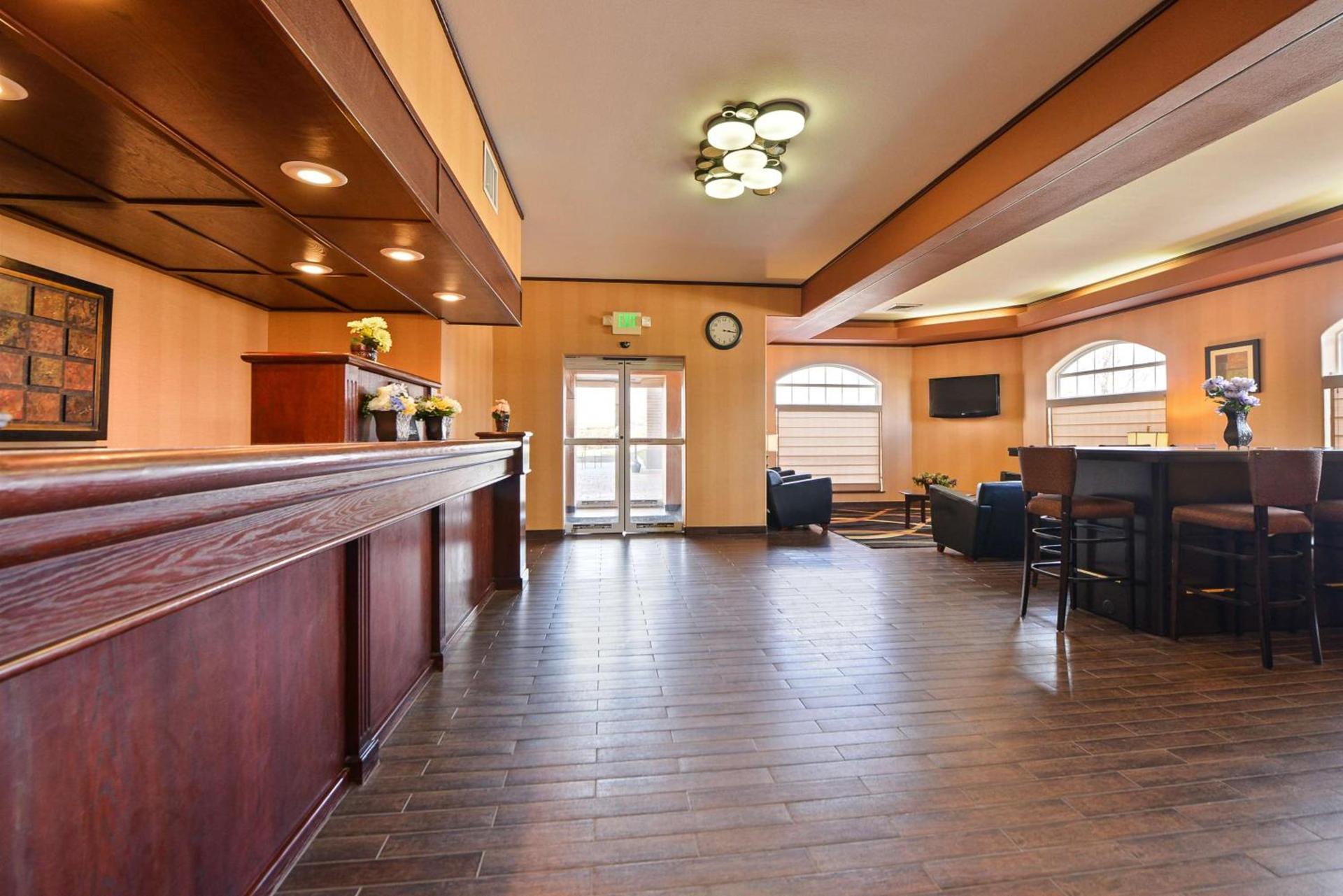 Best Western Plus Meridian photo 13