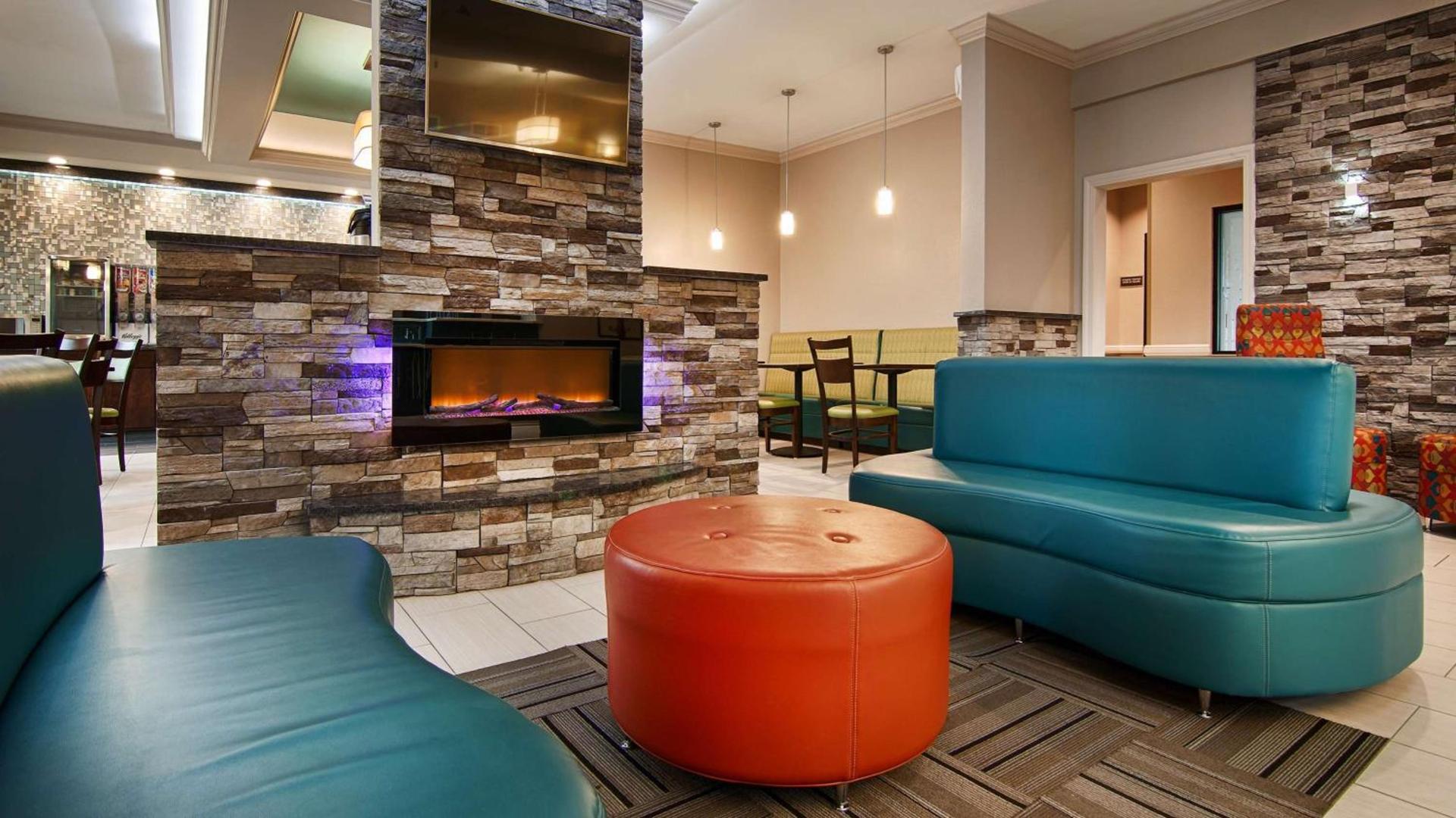 Best Western Elkhart Inn & Suites photo 9