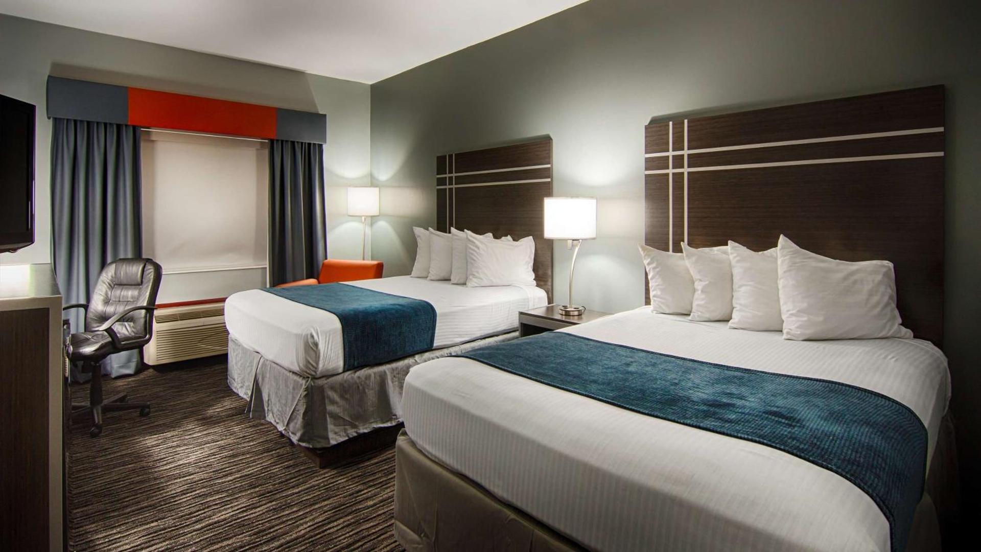 Best Western Elkhart Inn & Suites photo 11