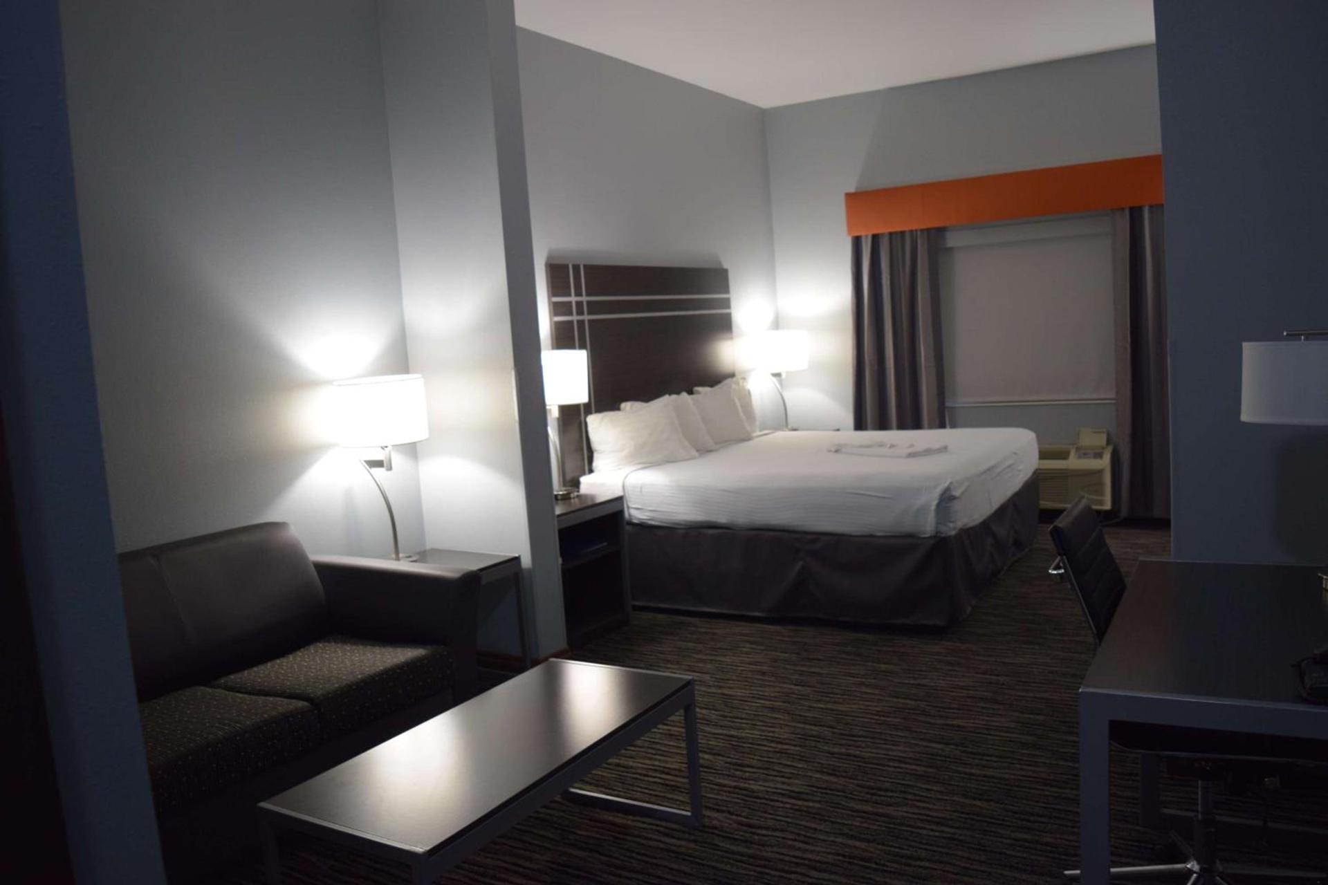 Best Western Elkhart Inn & Suites photo 12