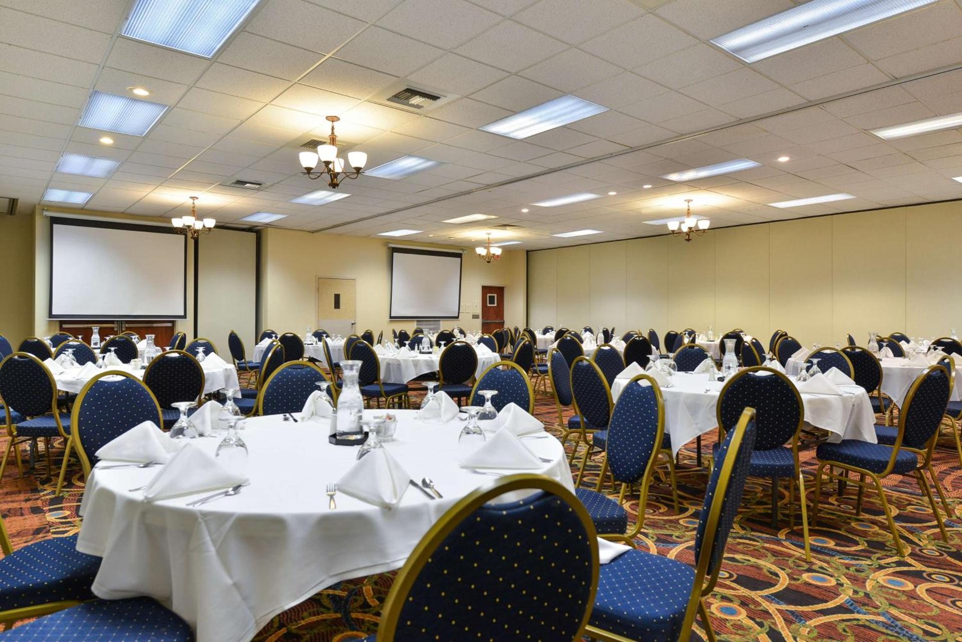 Rock Island Inn & Suites Marshalltown photo 14