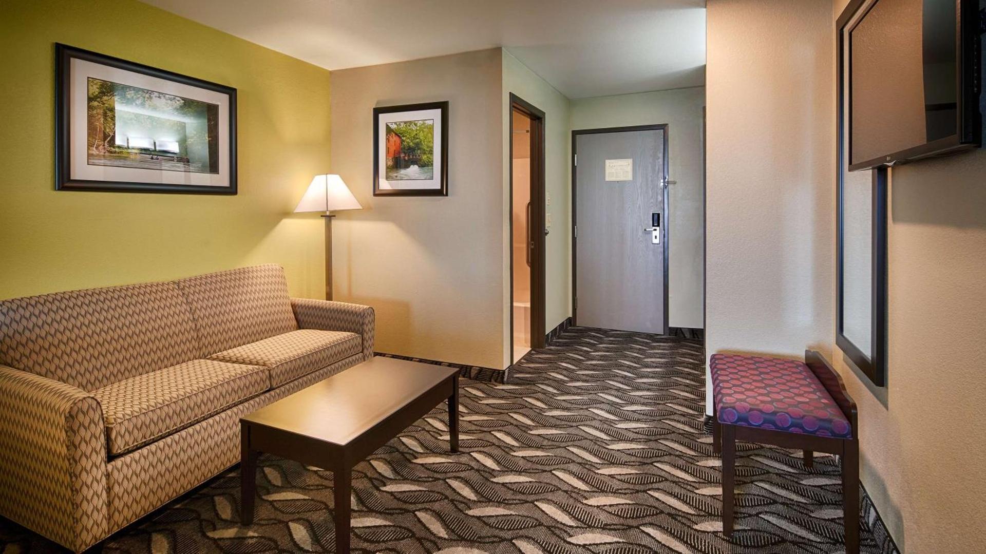 Best Western Mt. Vernon Inn photo 21