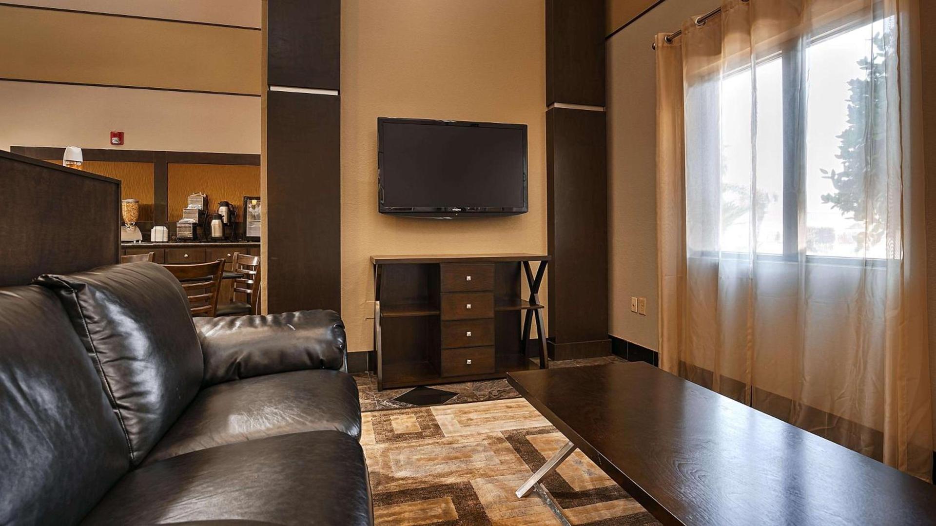 Best Western Inn & Suites - Lake Charles photo 22