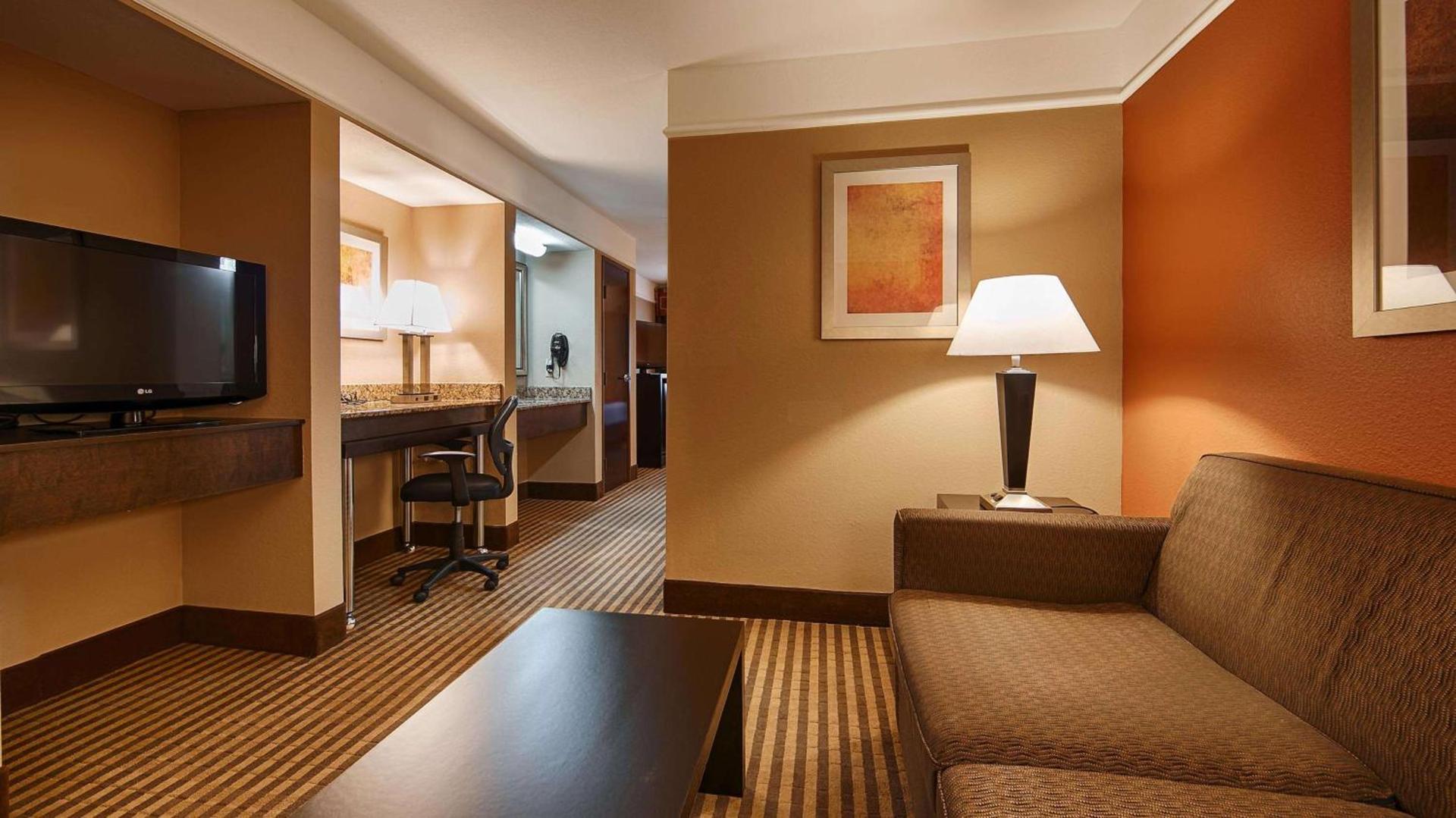 Best Western Inn & Suites - Lake Charles photo 15