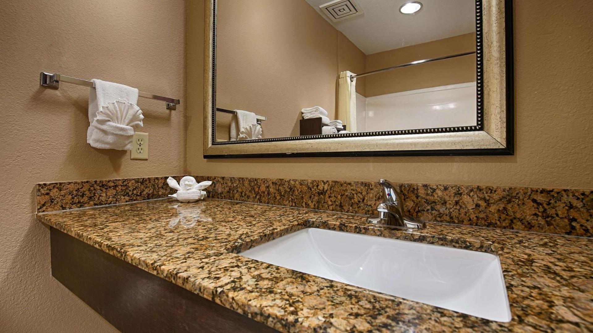 Best Western Inn & Suites - Lake Charles photo 18