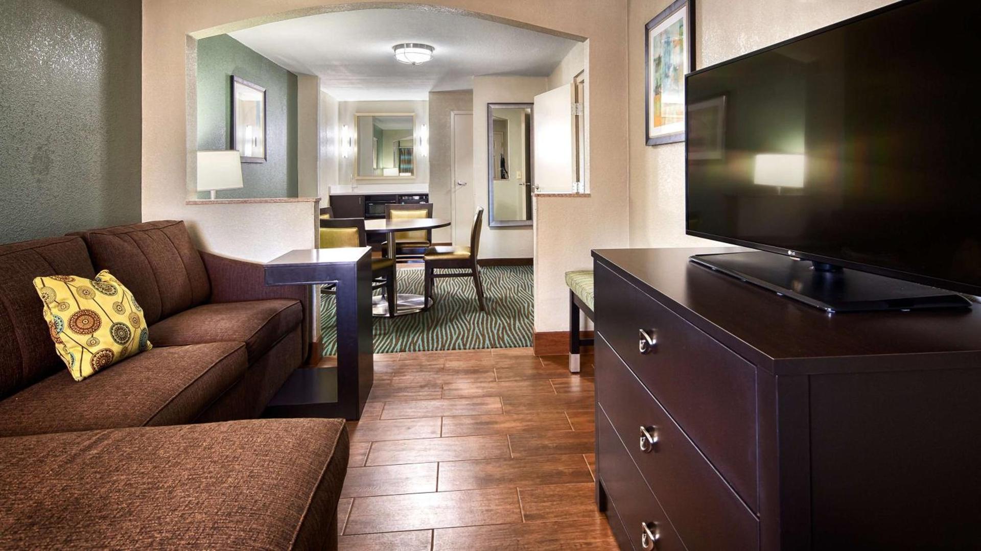 Best Western Executive Suites photo 22
