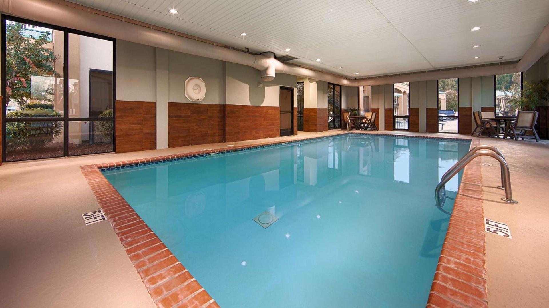 Best Western Executive Suites photo 32