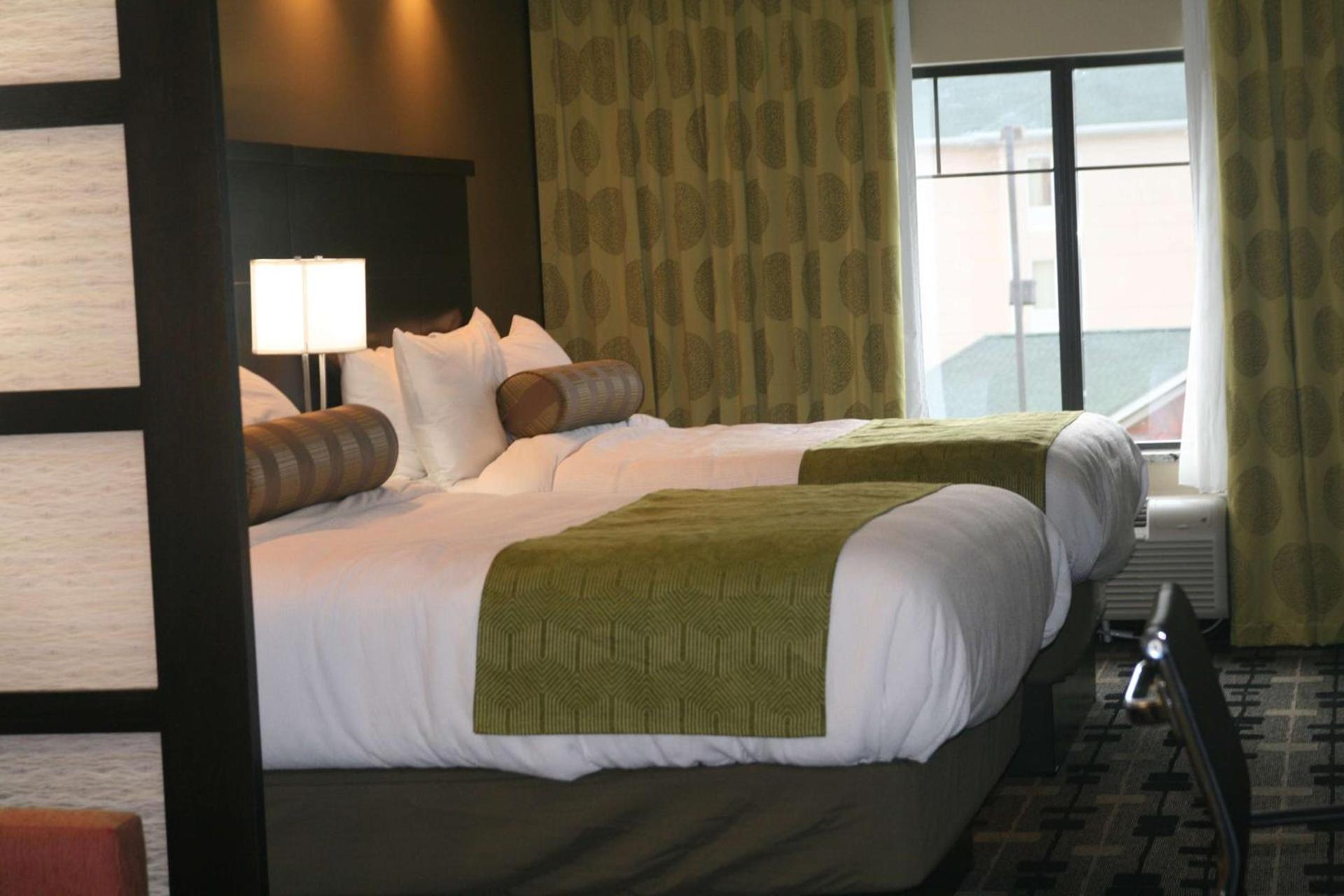 Best Western Plus University Inn photo 13