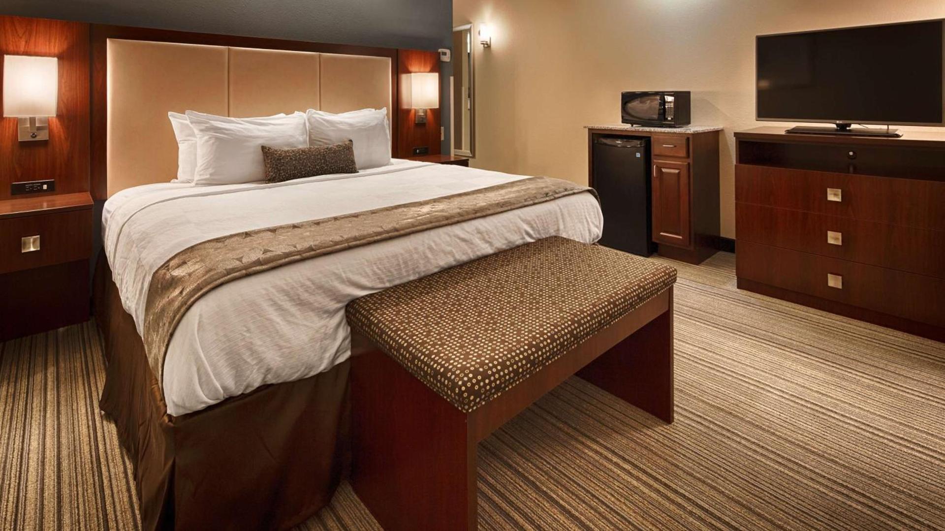 Best Western Plus Boardman Inn & Suites photo 11