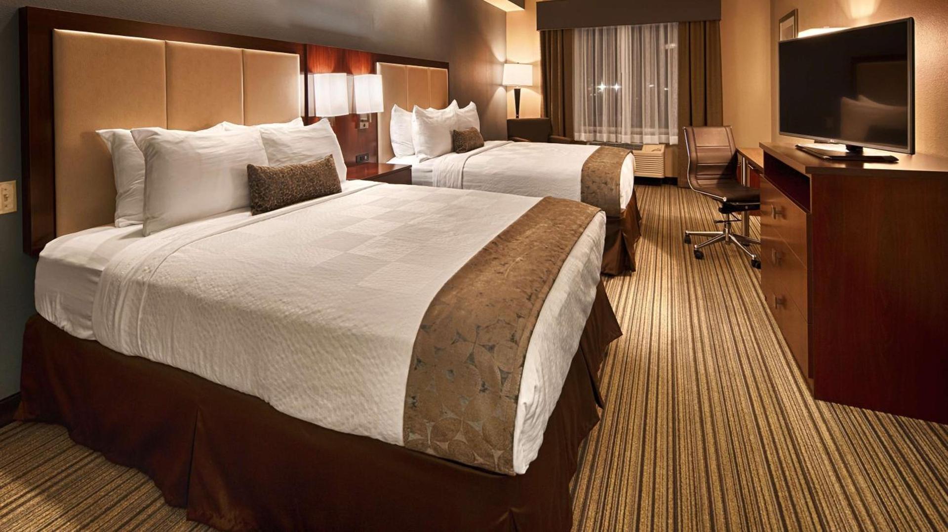 Best Western Plus Boardman Inn & Suites photo 8
