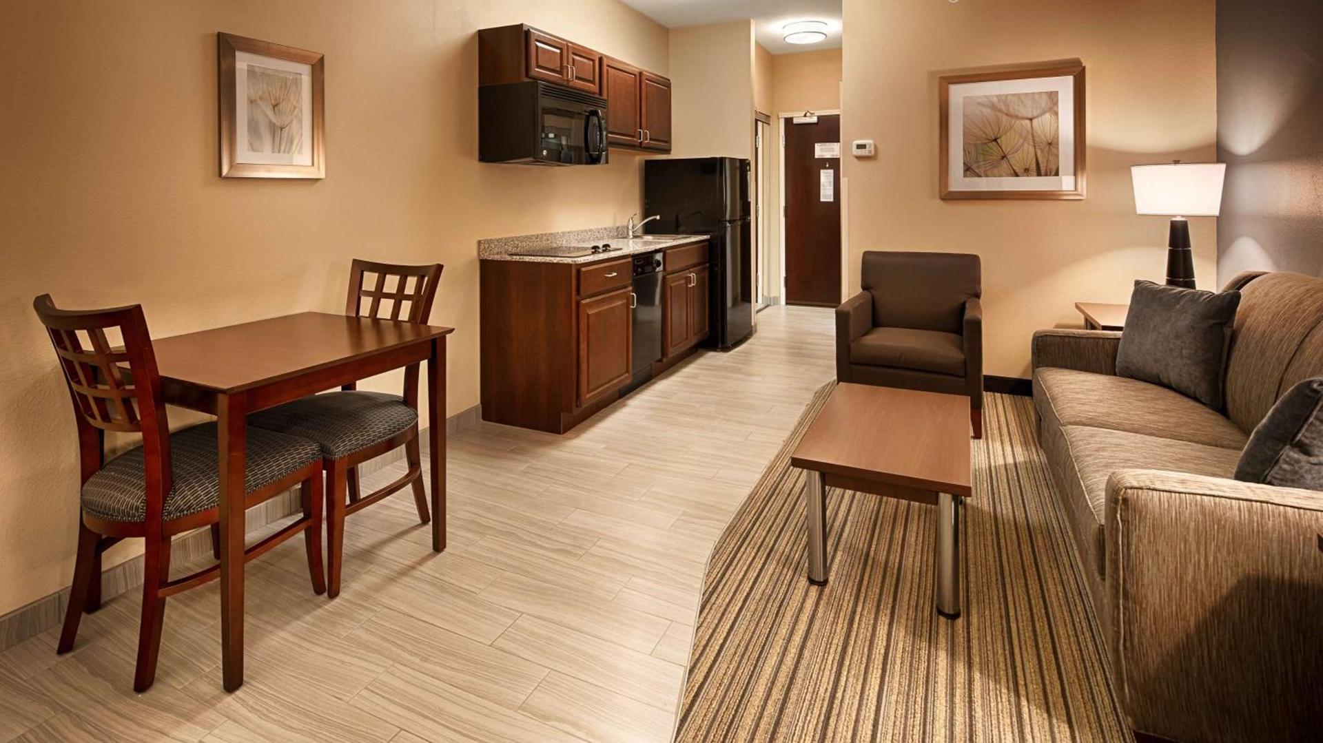 Best Western Plus Boardman Inn & Suites photo 13