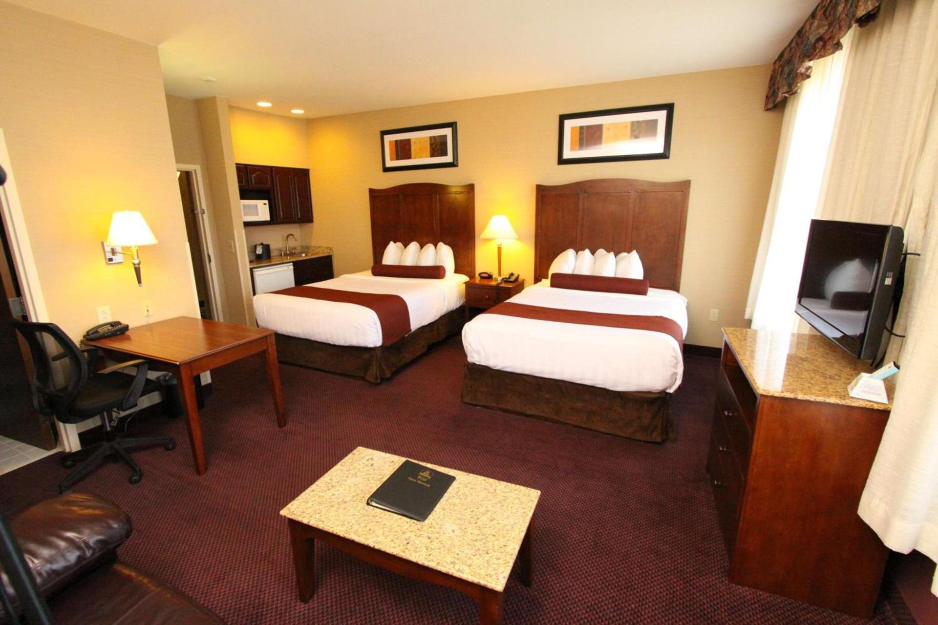 Best Western PLUS Hannaford Inn & Suites photo 13
