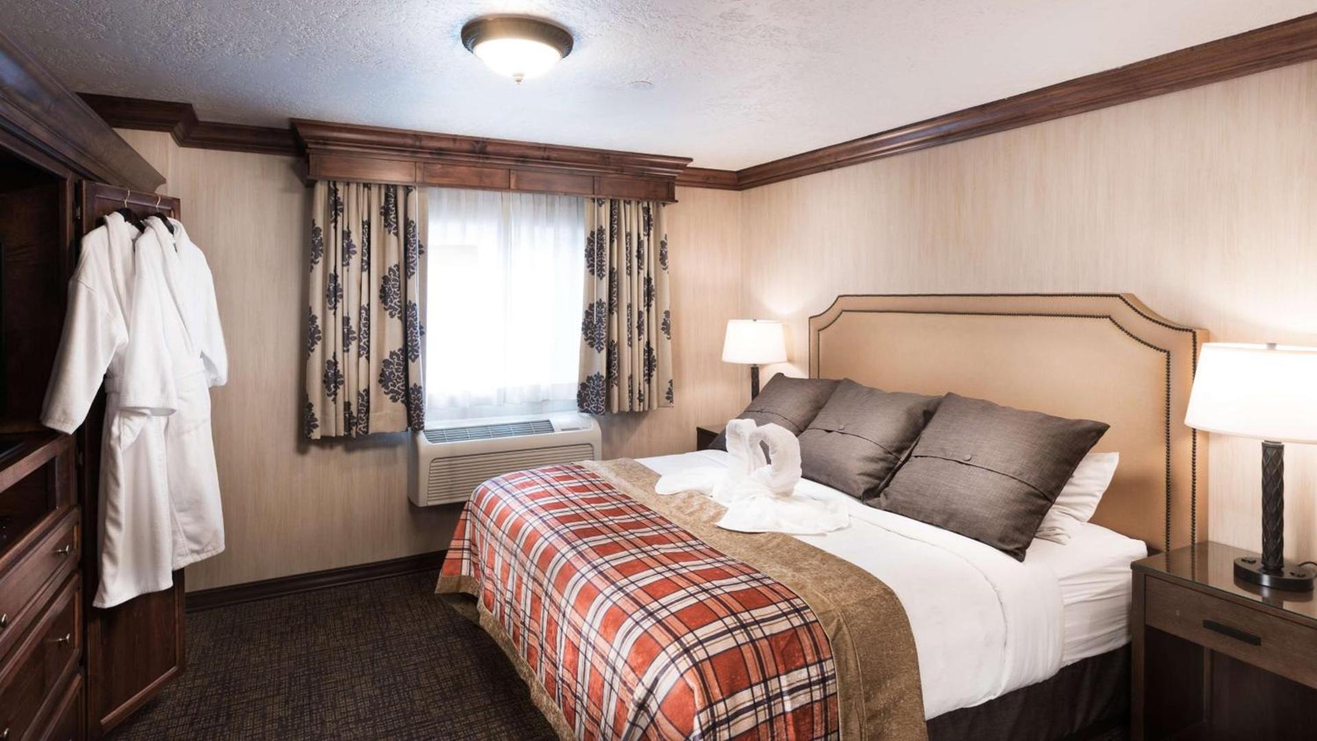 Best Western Plus Flathead Lake Inn and Suites photo 11