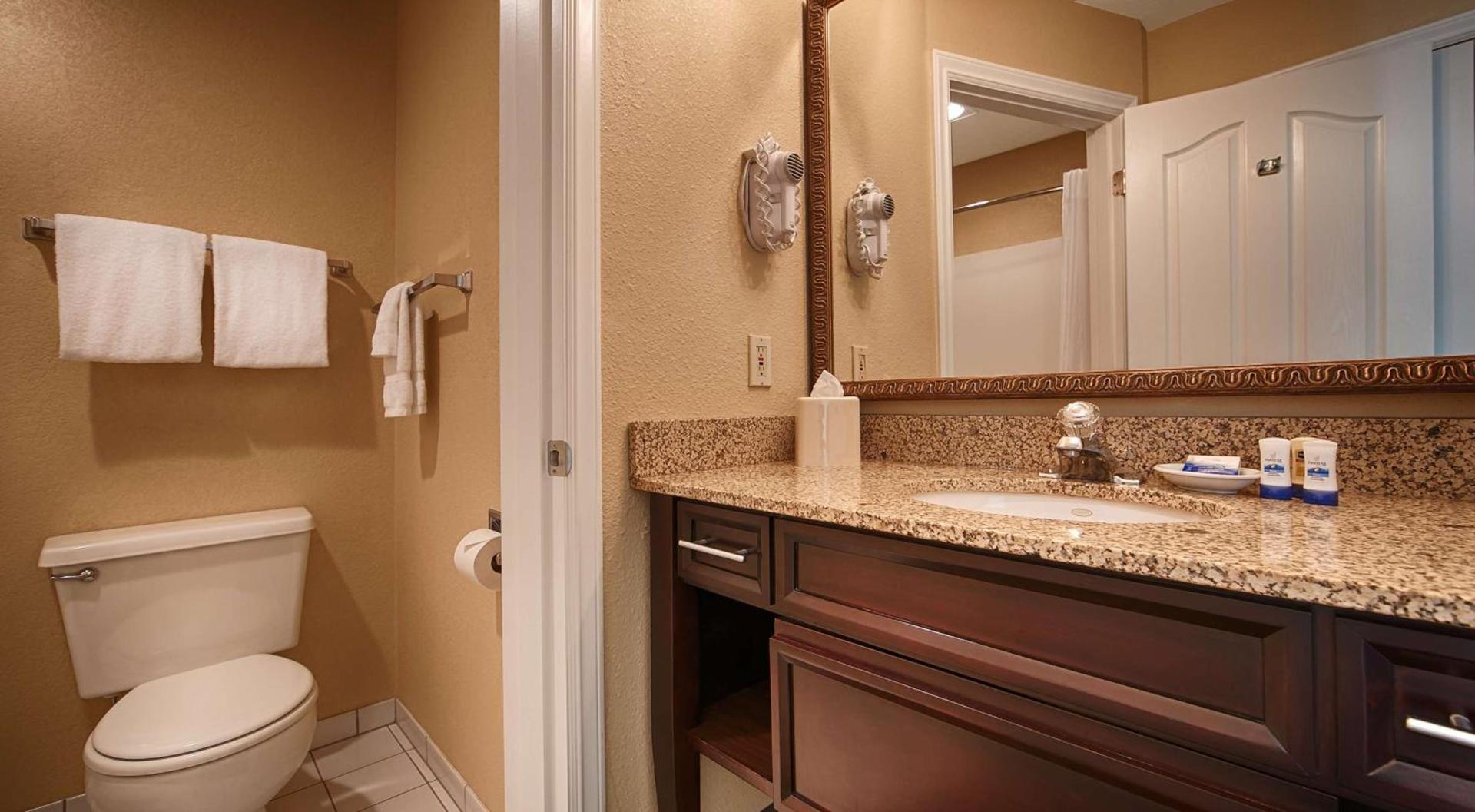 Best Western Salbasgeon Inn & Suites photo 35