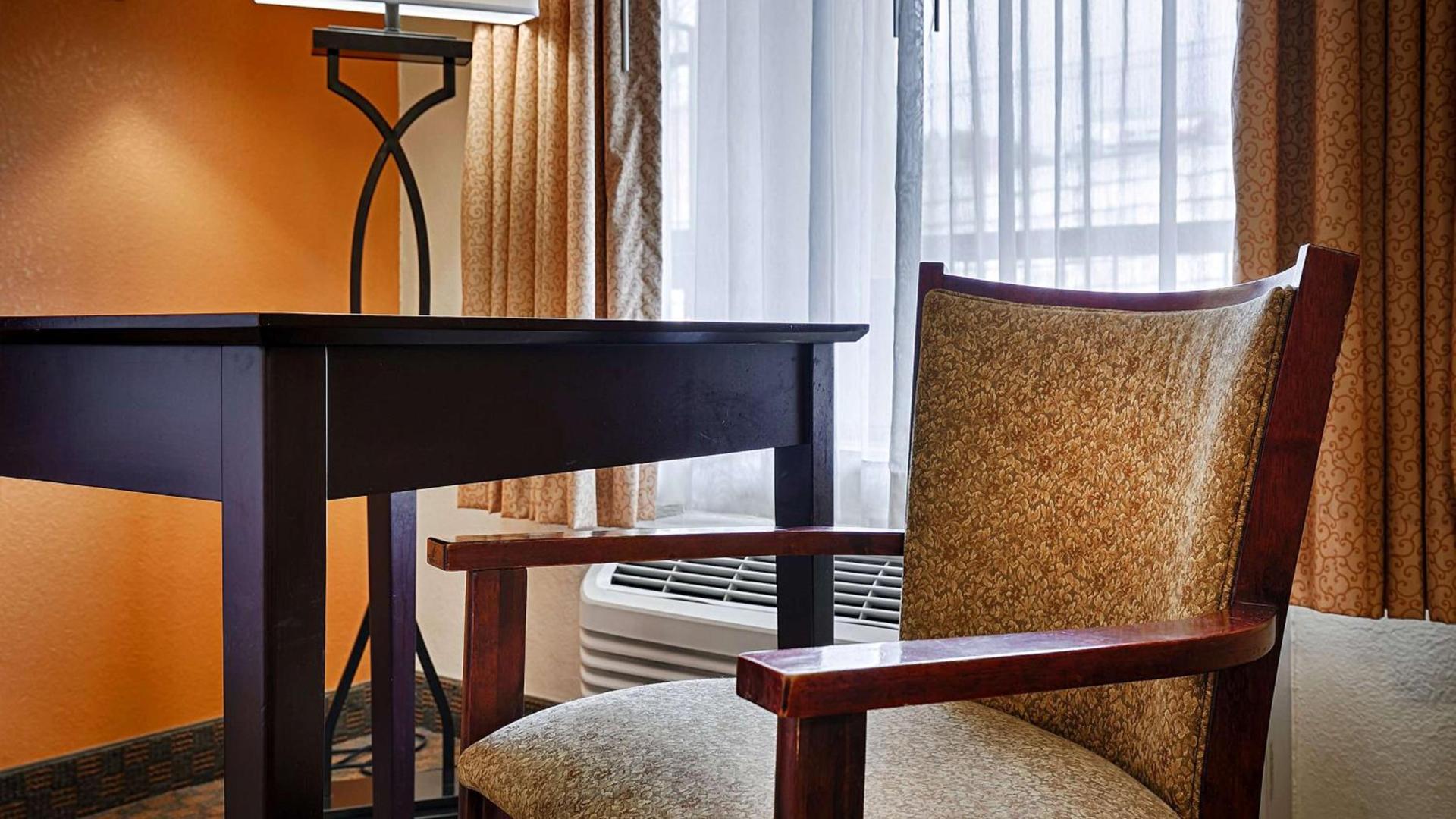 Best Western Royal Inn photo 8