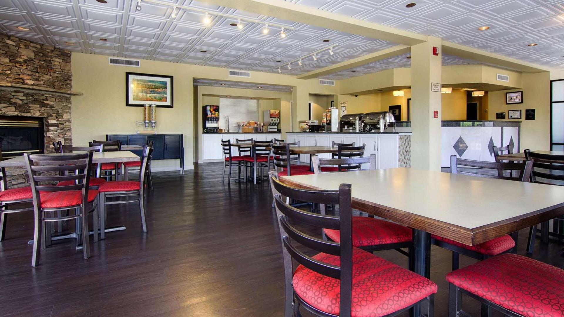 Best Western Cades Cove Inn photo 5