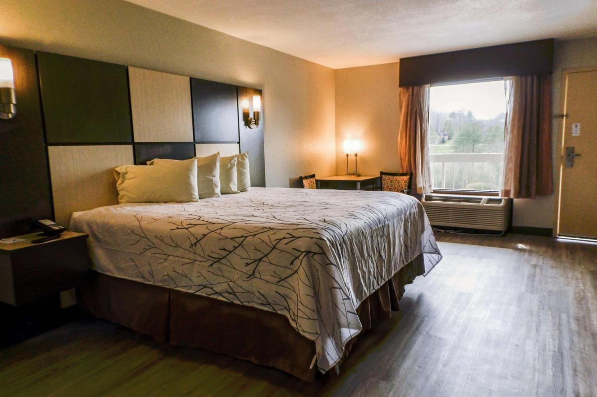 Best Western Cades Cove Inn photo 2