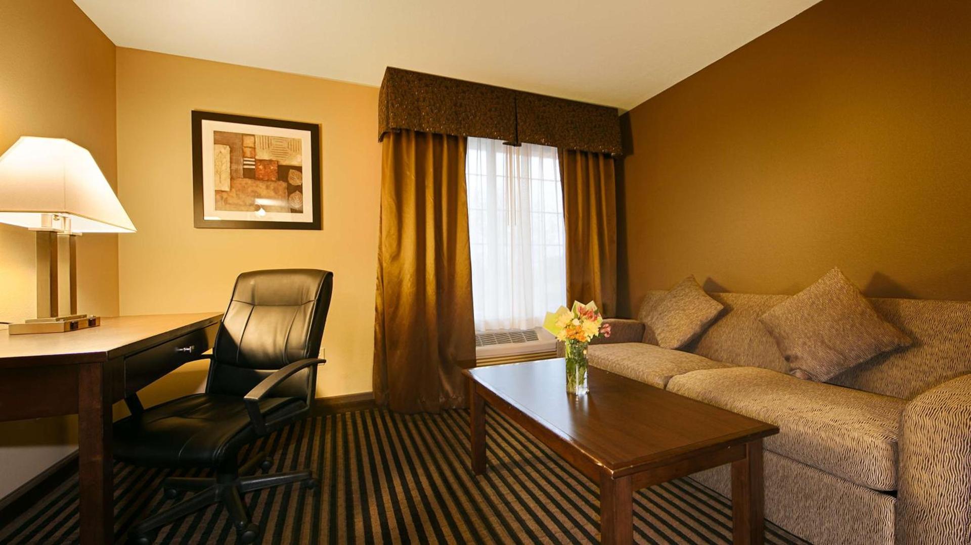 Best Western Plus Prairie Inn photo 6