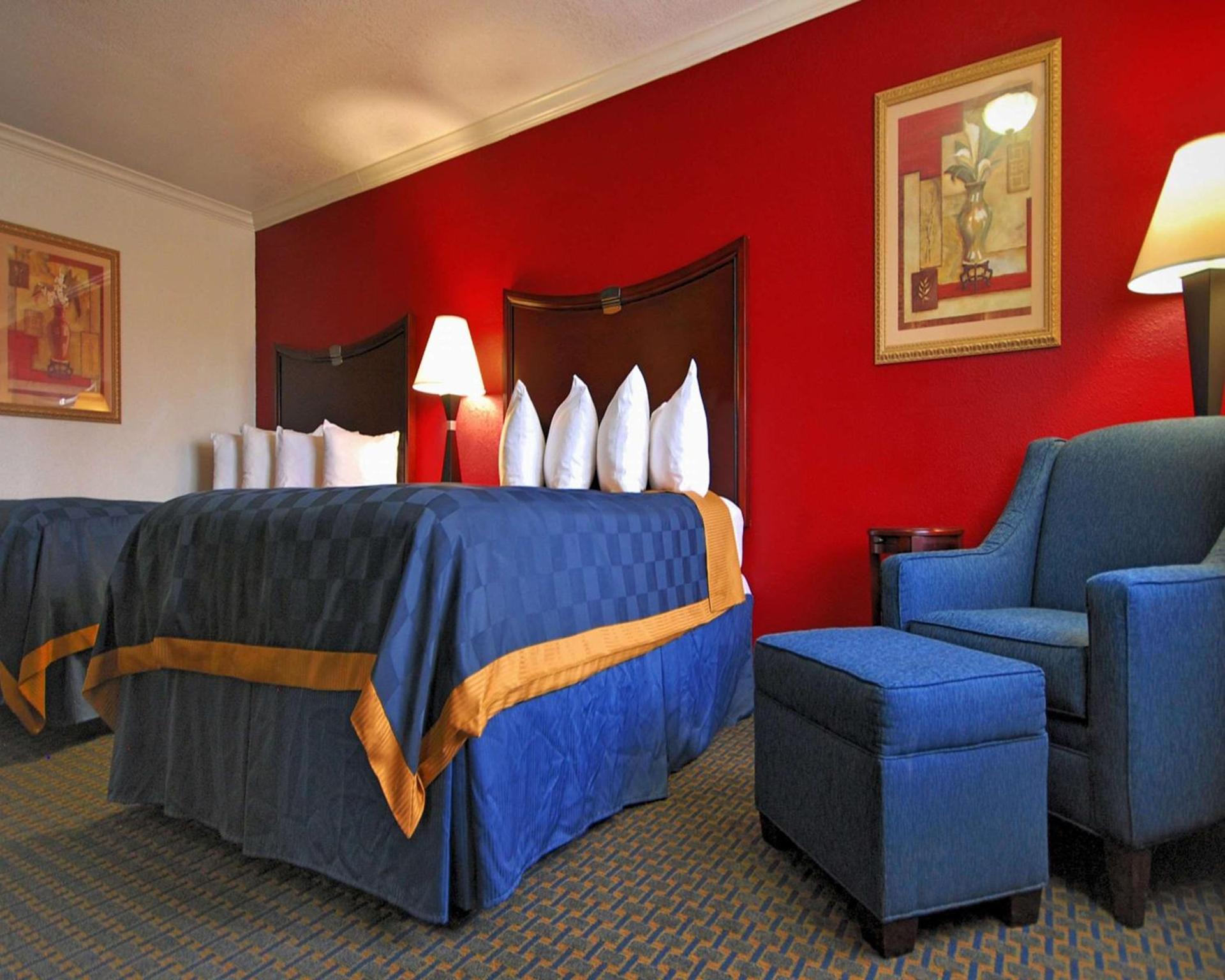 Americas Best Value Inn Kingsville photo 9