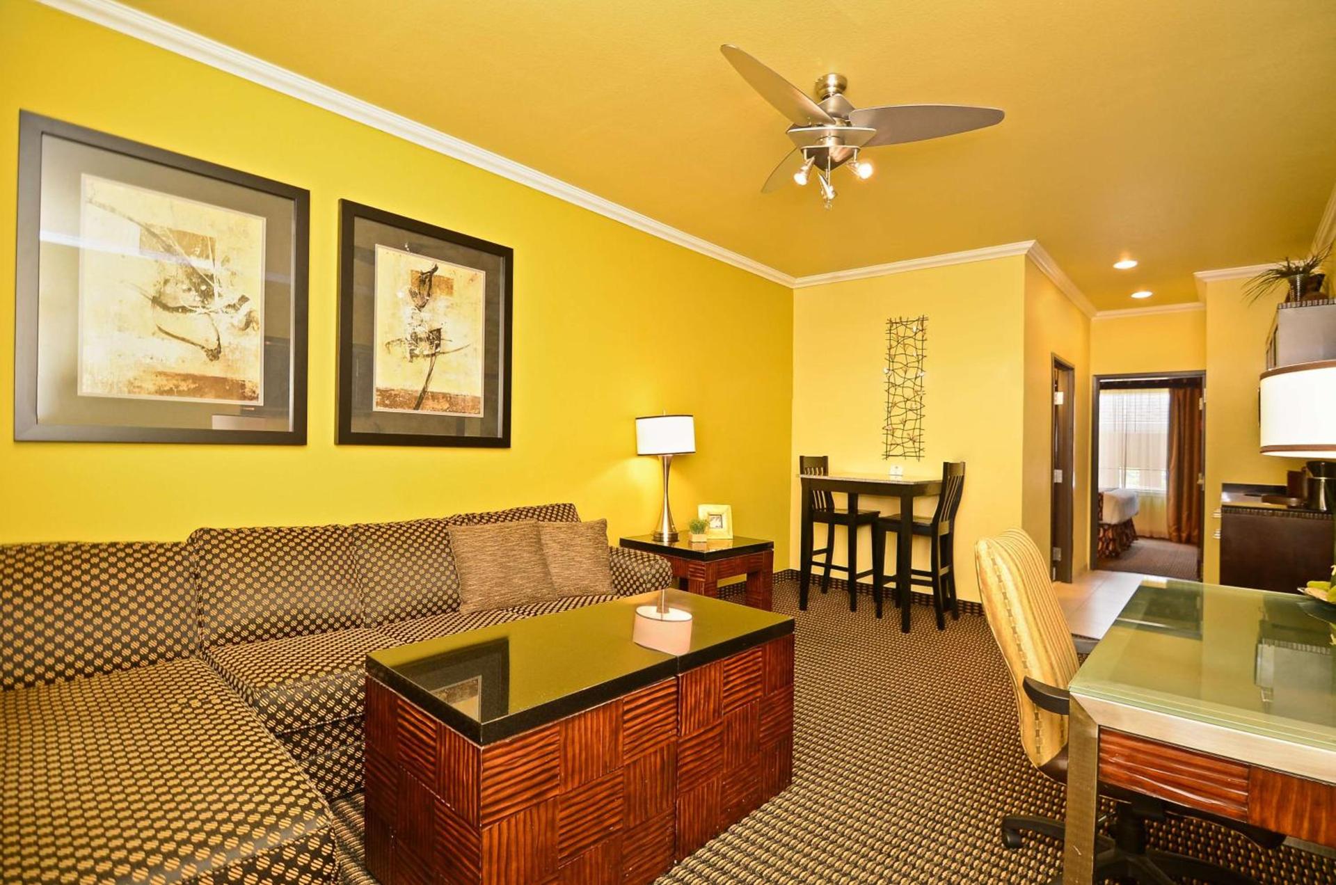 Best Western Plus Christopher Inn & Suites photo 14