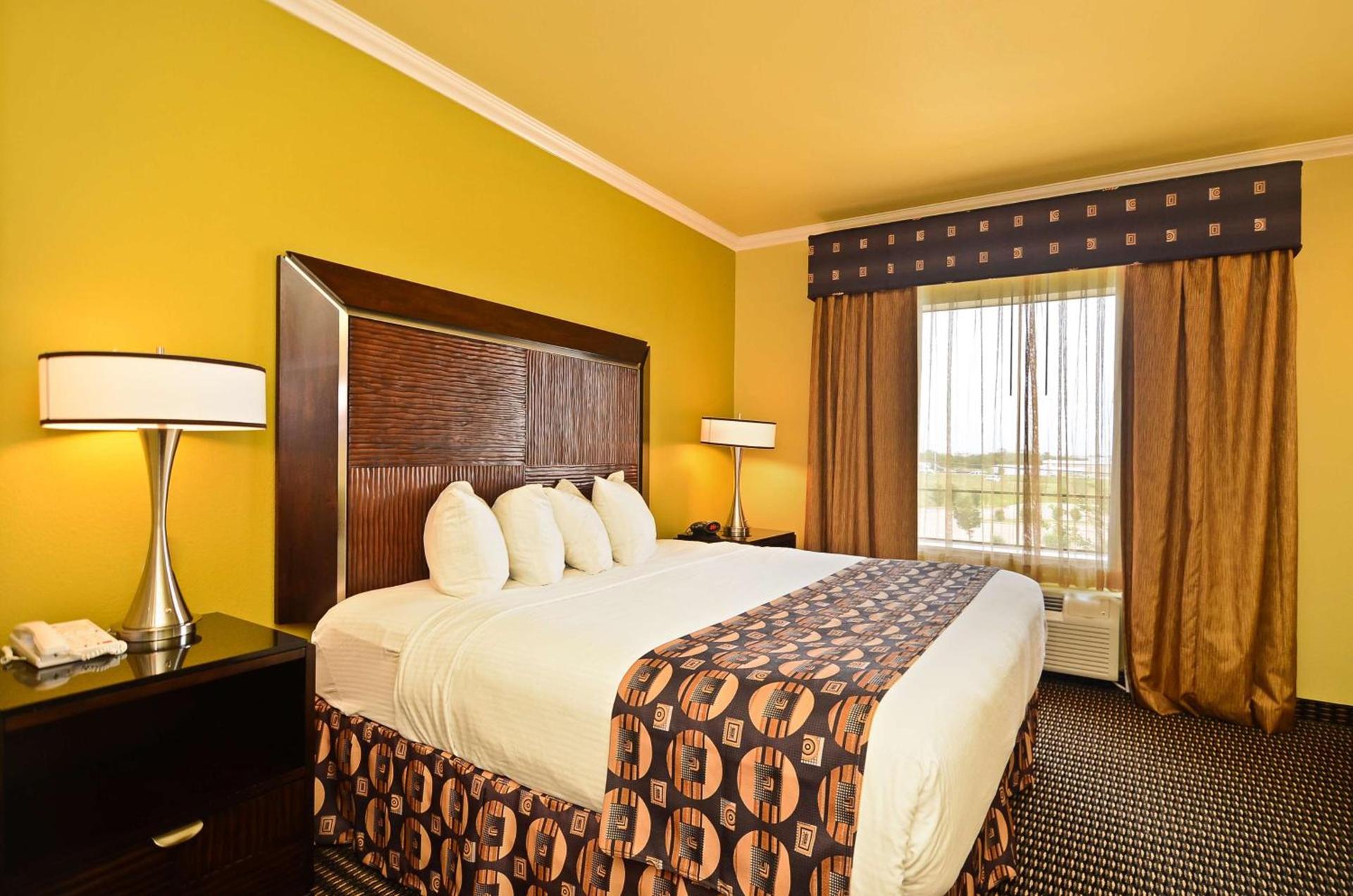 Best Western Plus Christopher Inn & Suites photo 13