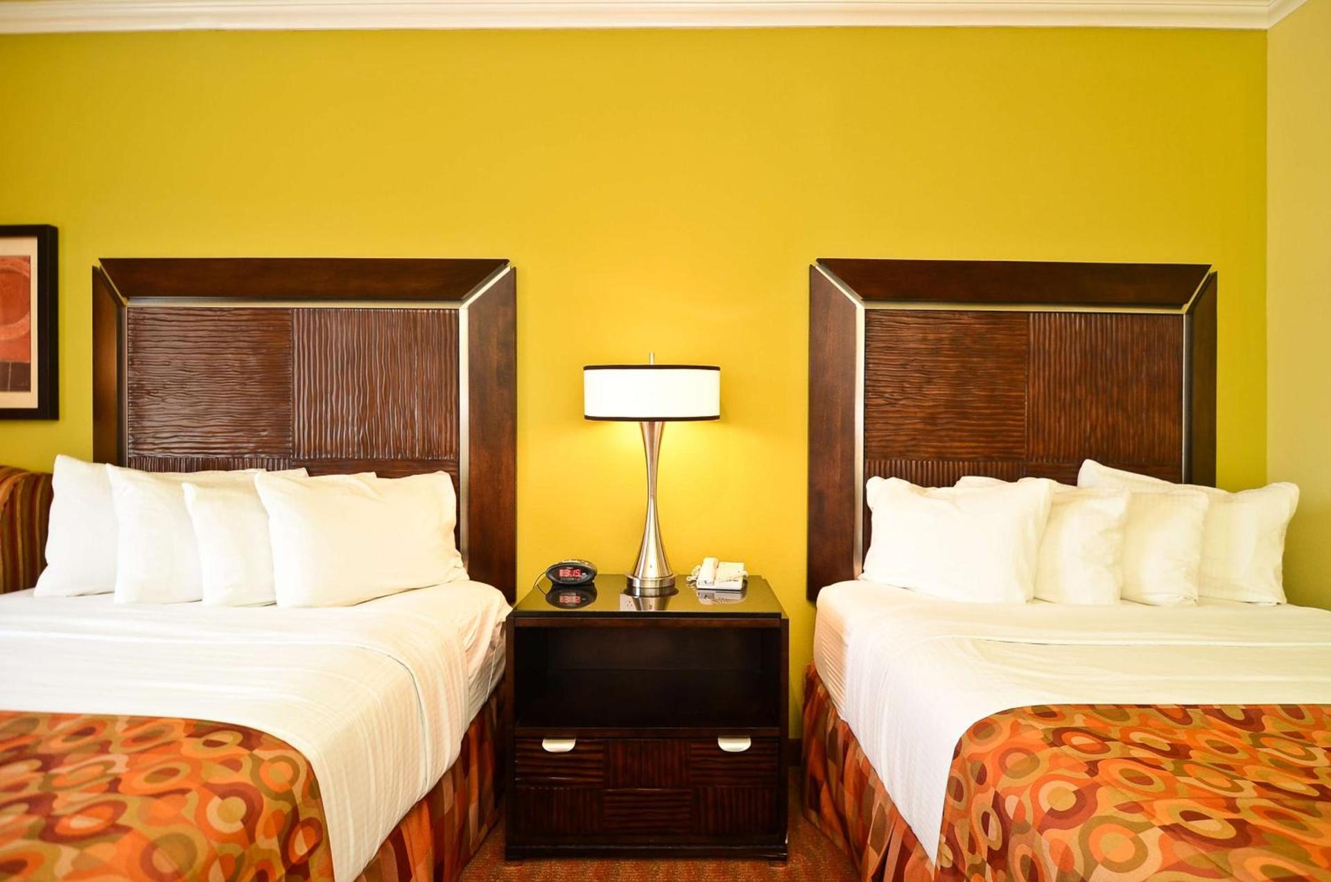 Best Western Plus Christopher Inn & Suites photo 6