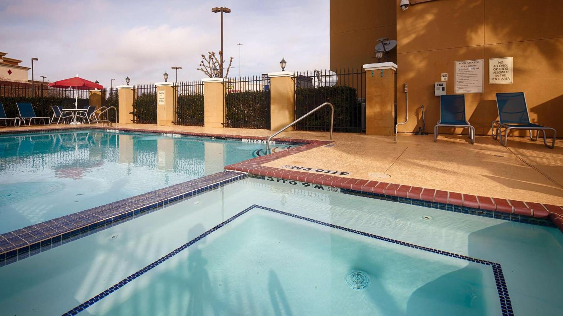Best Western Plus Katy Inn & Suites photo 3