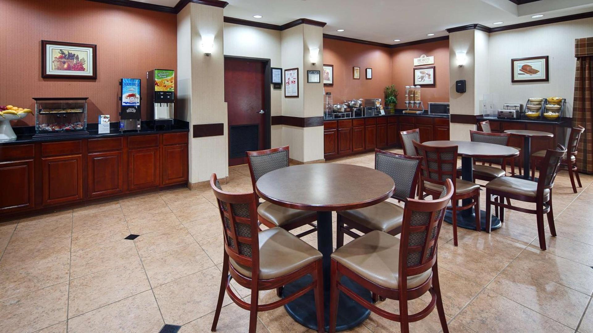 Best Western Plus Katy Inn & Suites photo 6