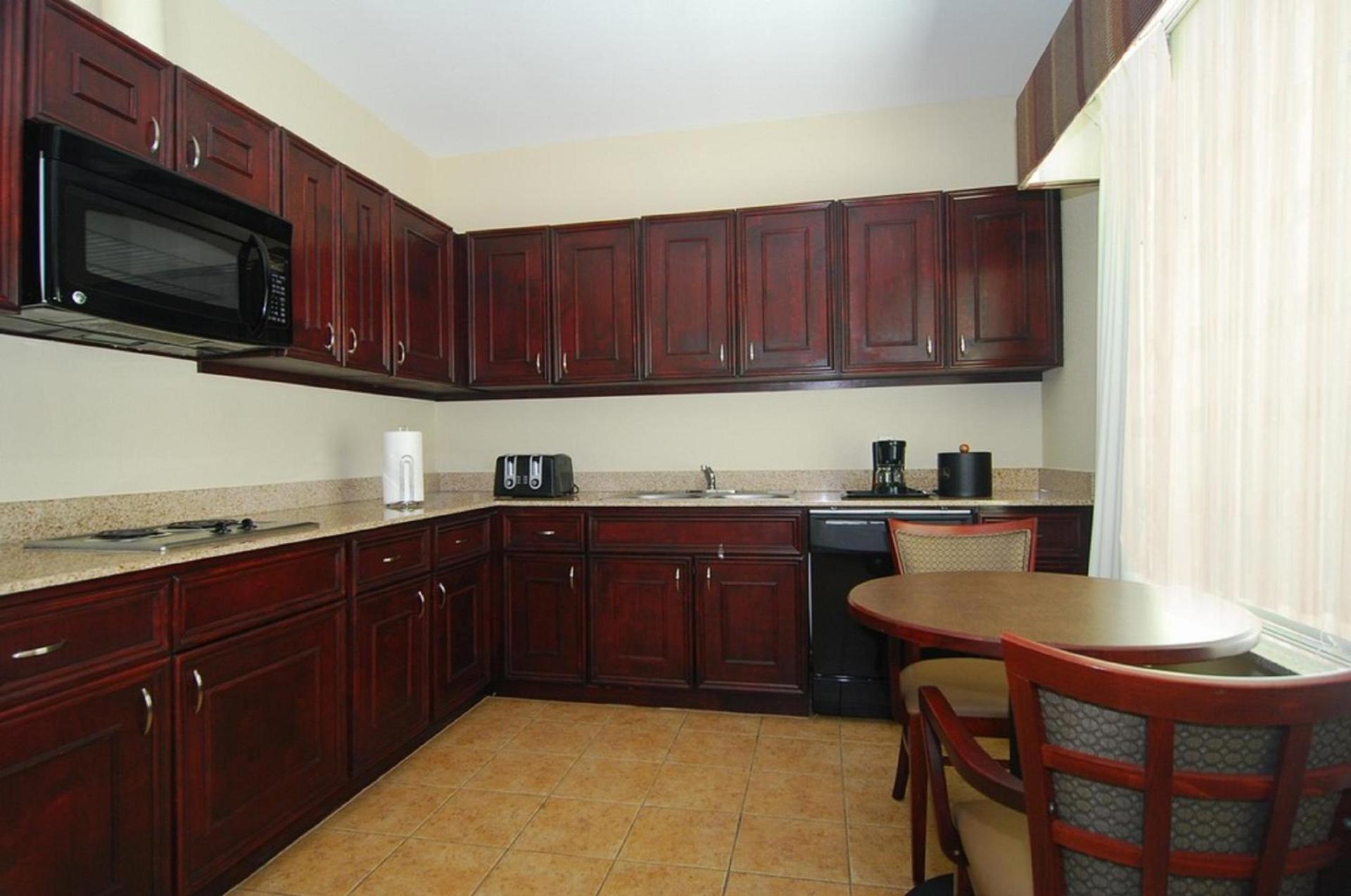 Best Western Plus Katy Inn & Suites photo 14