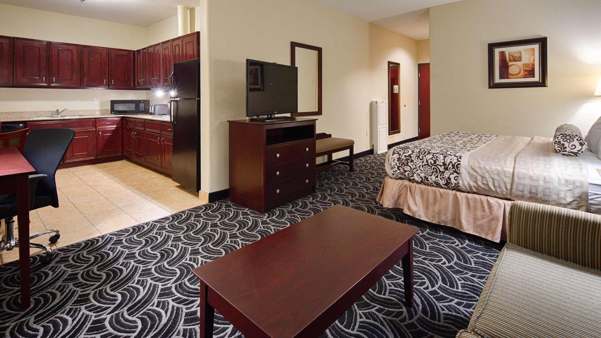 Best Western Plus Katy Inn & Suites photo 8