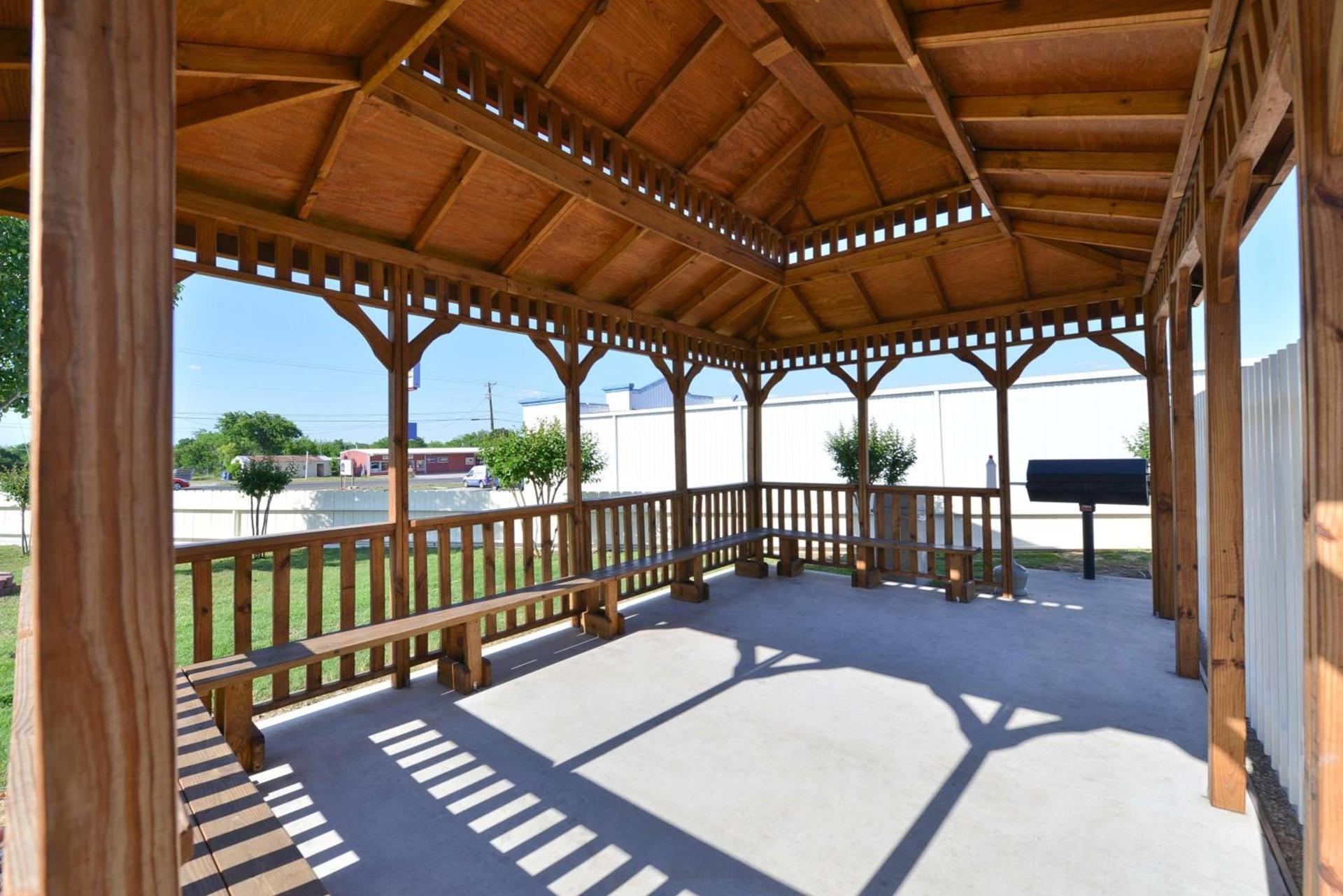 Best Western Limestone Inn and Suites photo 15