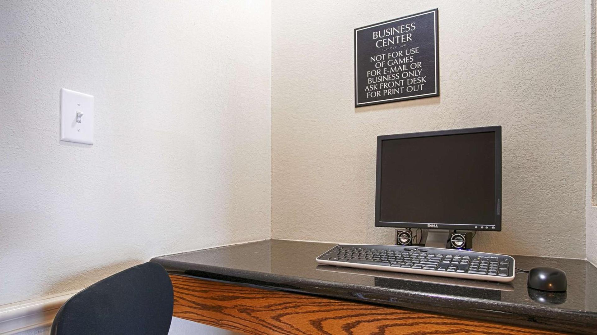 Best Western Limestone Inn and Suites photo 12