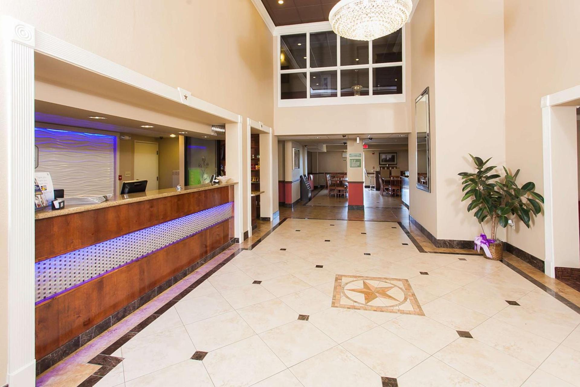 Best Western Plus Georgetown Inn & Suites photo 2