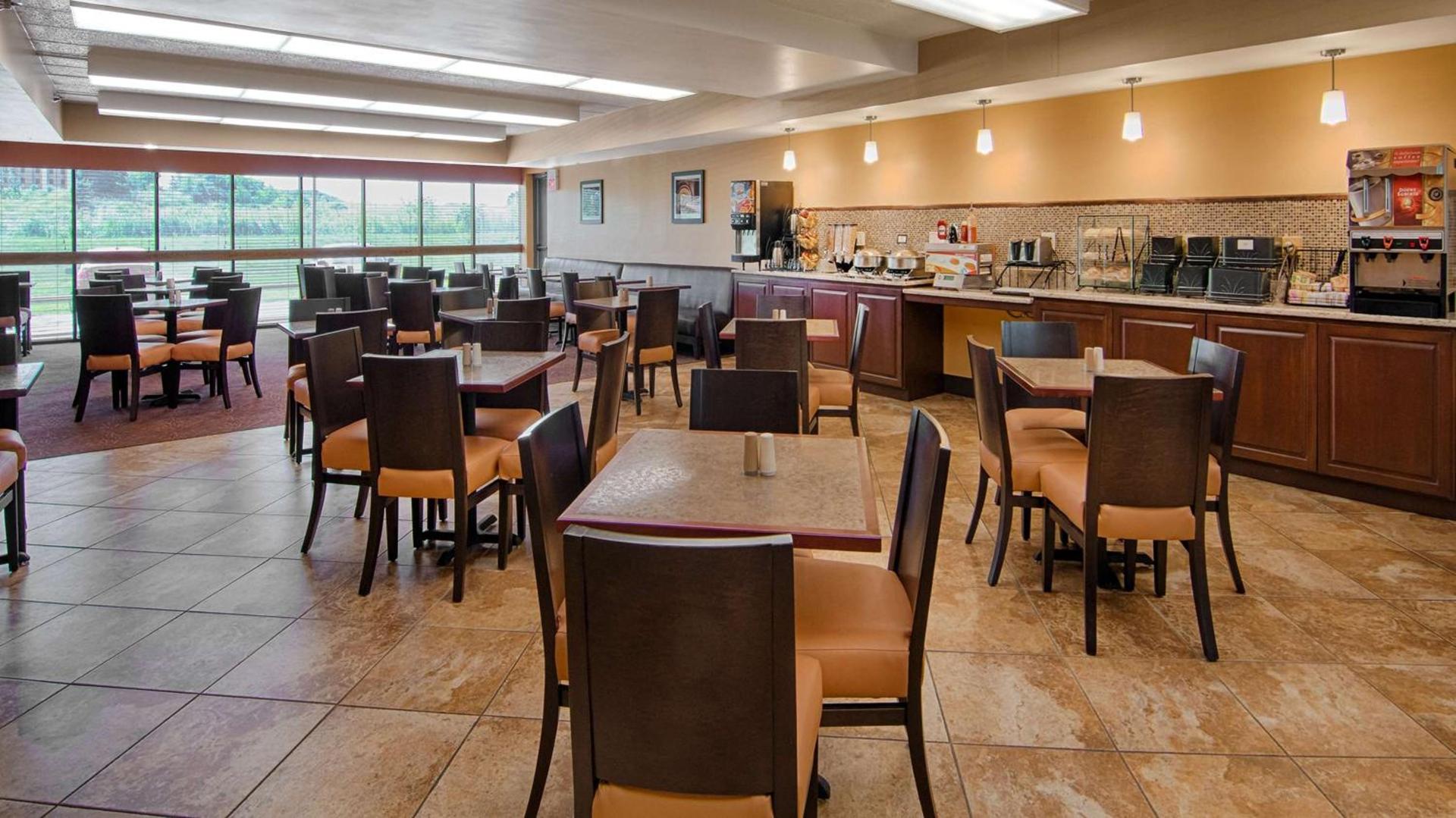 Best Western Executive Inn Kenosha - Pleasant Prairie photo 18
