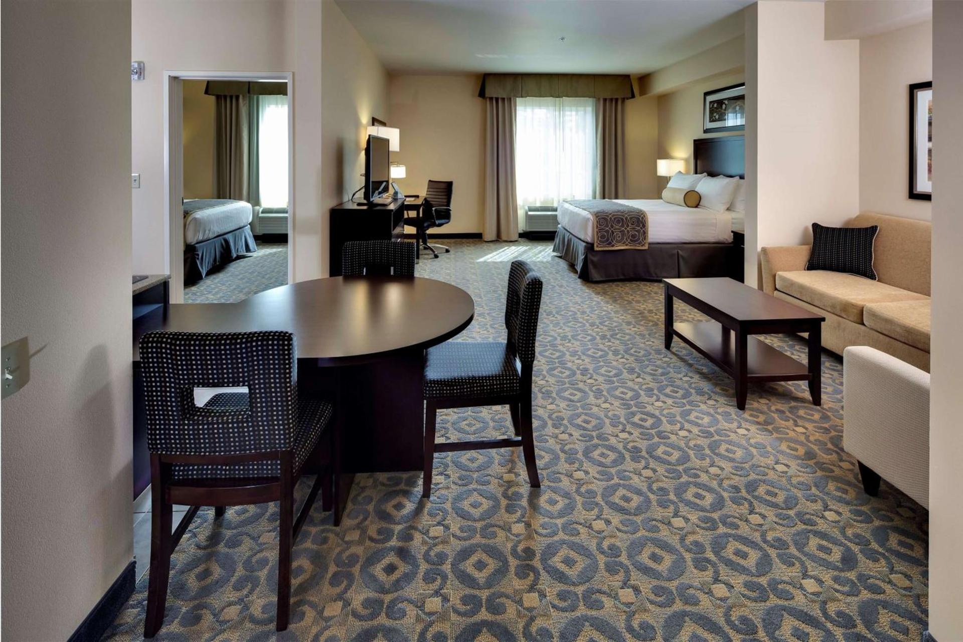 Best Western Plus Arlington/Marysville photo 12