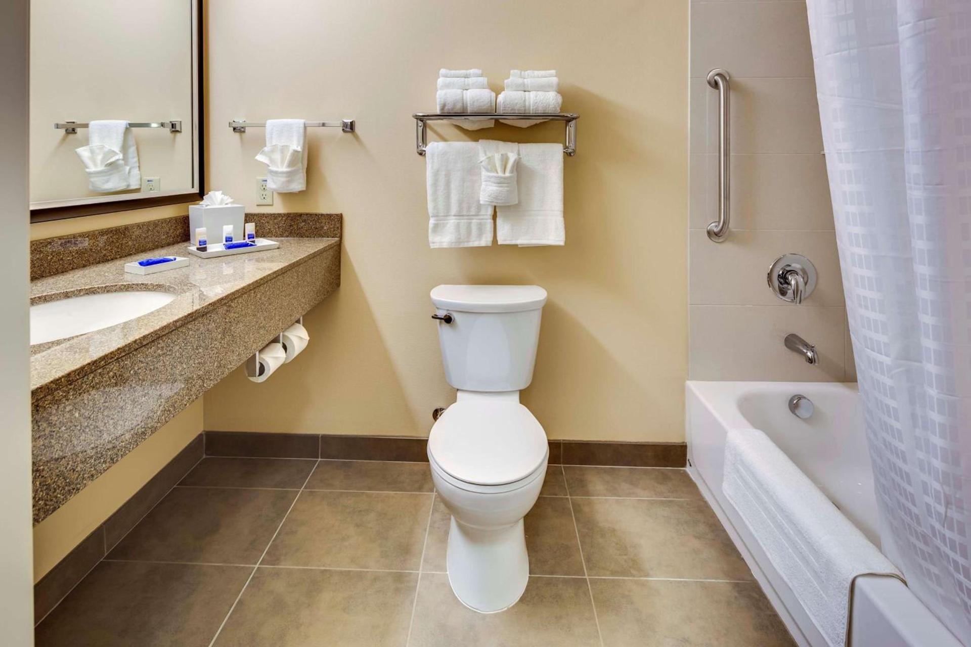 Best Western Plus Arlington/Marysville photo 16
