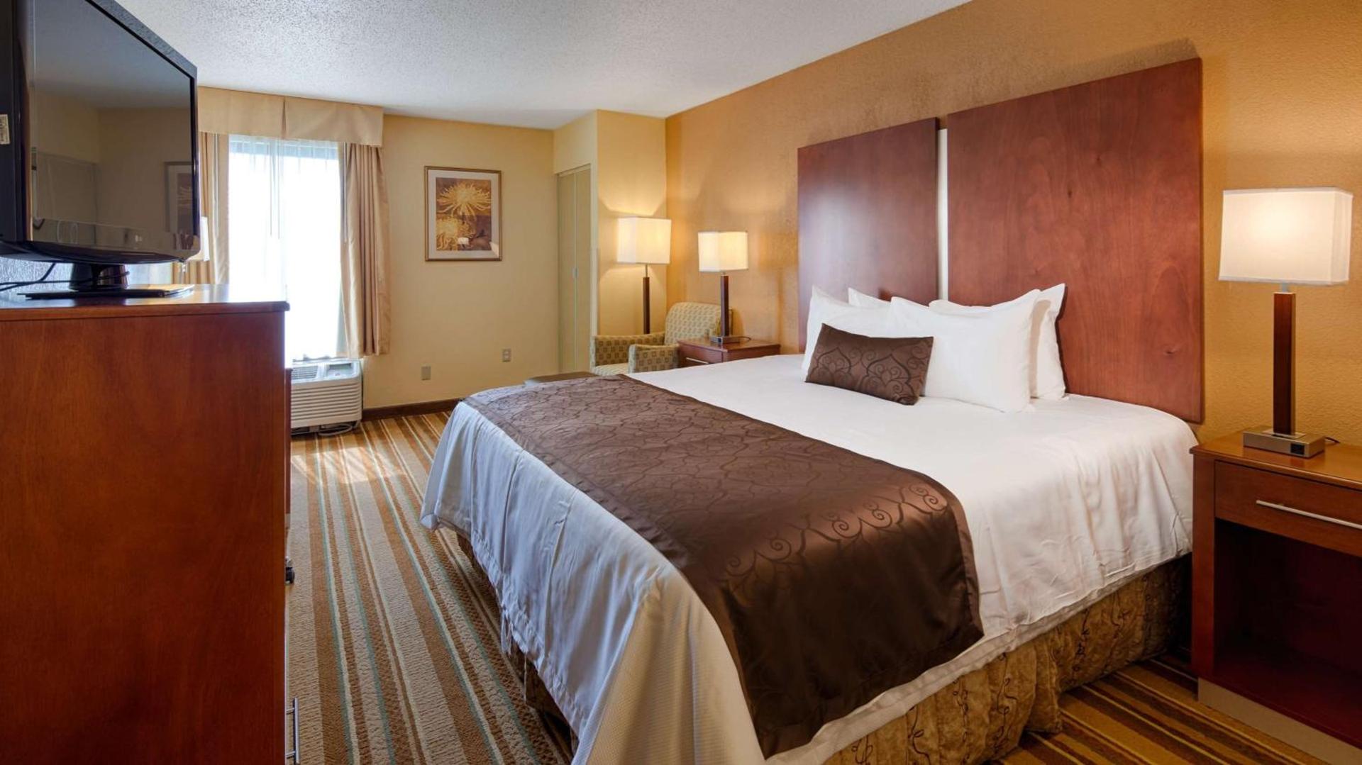 Best Western Plus Richmond photo 12
