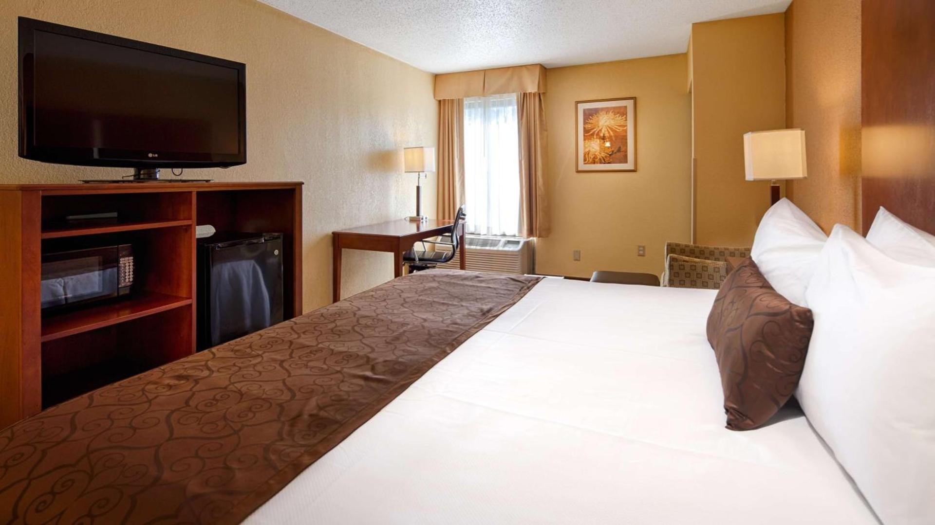 Best Western Plus Richmond photo 11