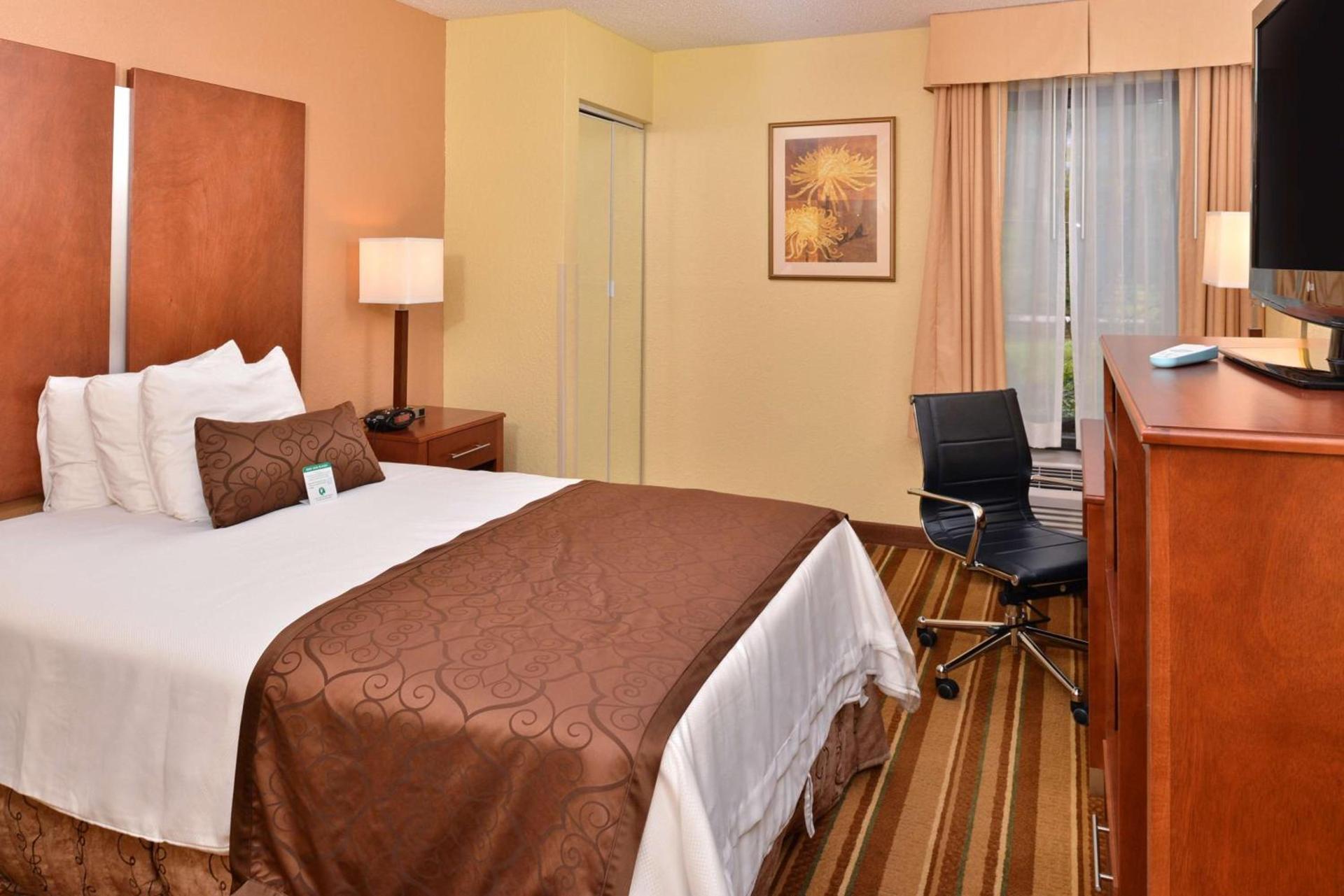 Best Western Plus Richmond photo 16