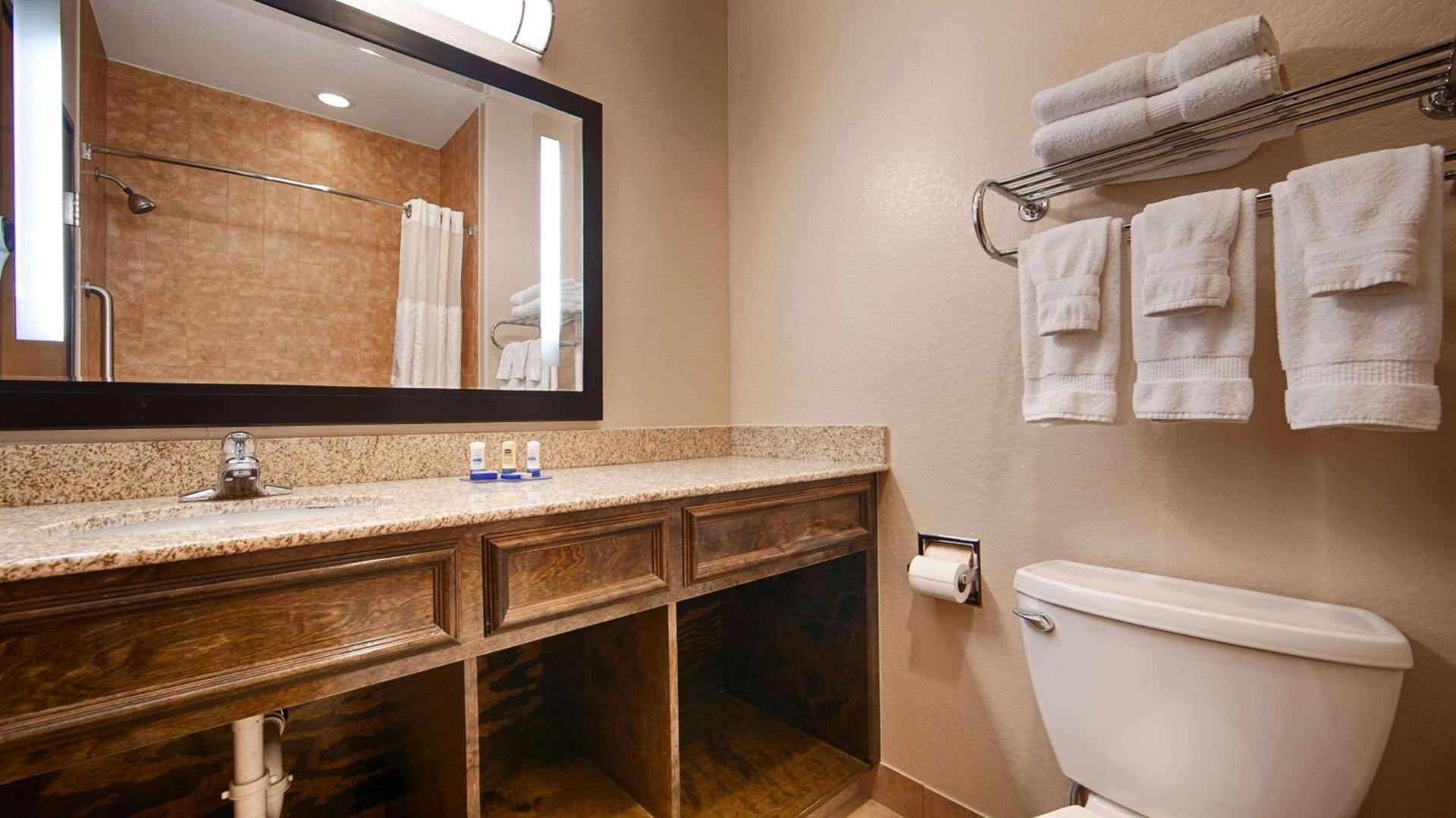 Best Western Plus Palo Alto Inn and Suites photo 9