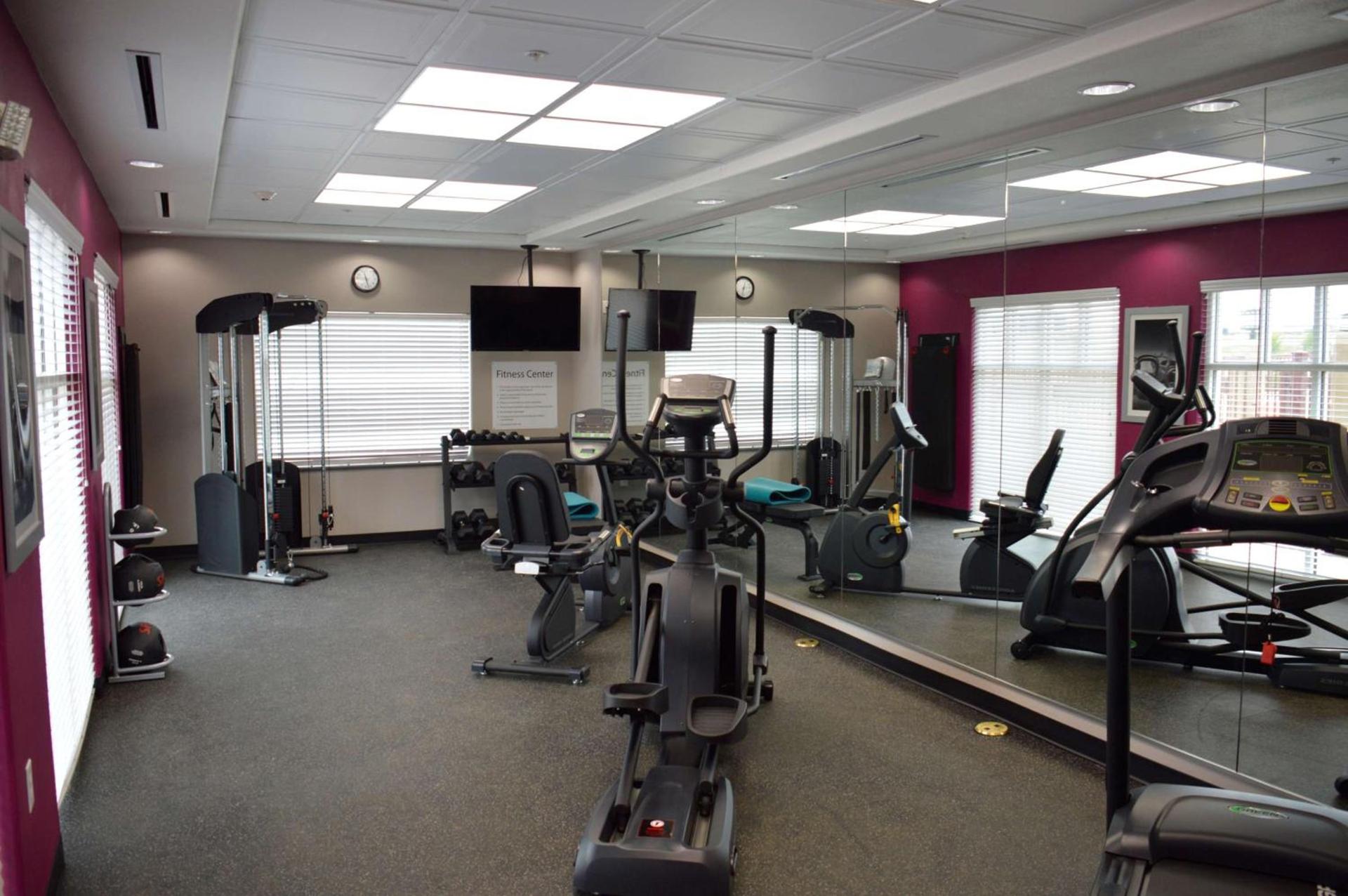Best Western Plus Dilley Inn & Suites photo 13