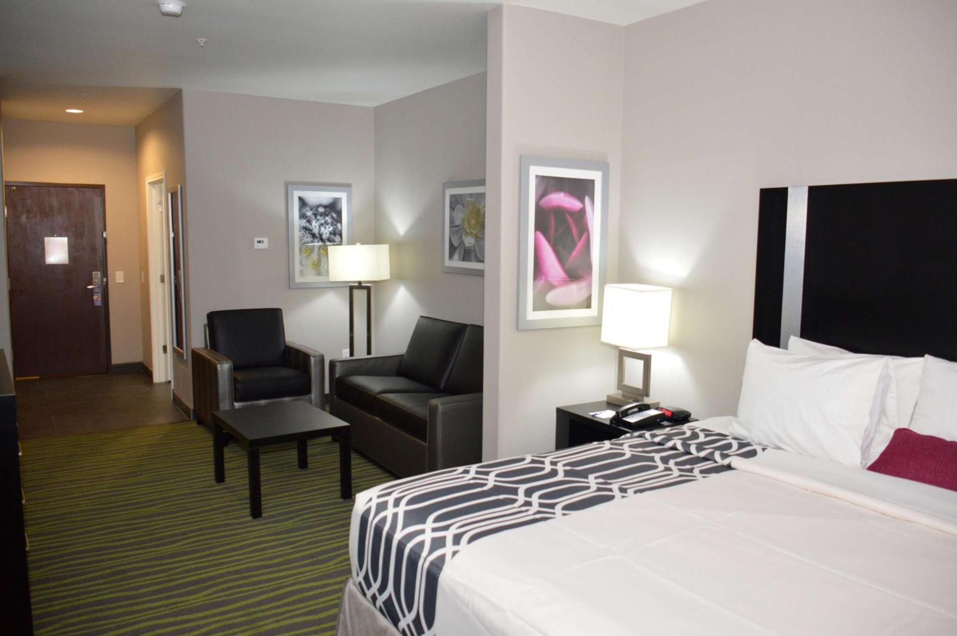 Best Western Plus Dilley Inn & Suites photo 9