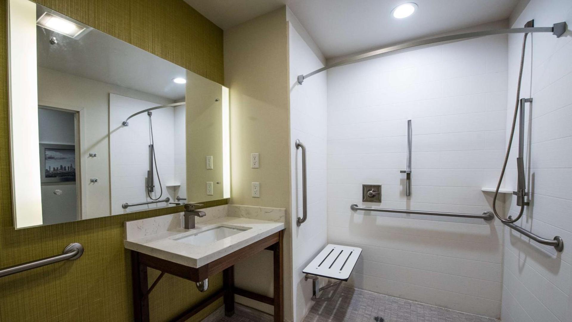 Best Western Plus Gardena-Los Angeles Inn & Suites photo 19