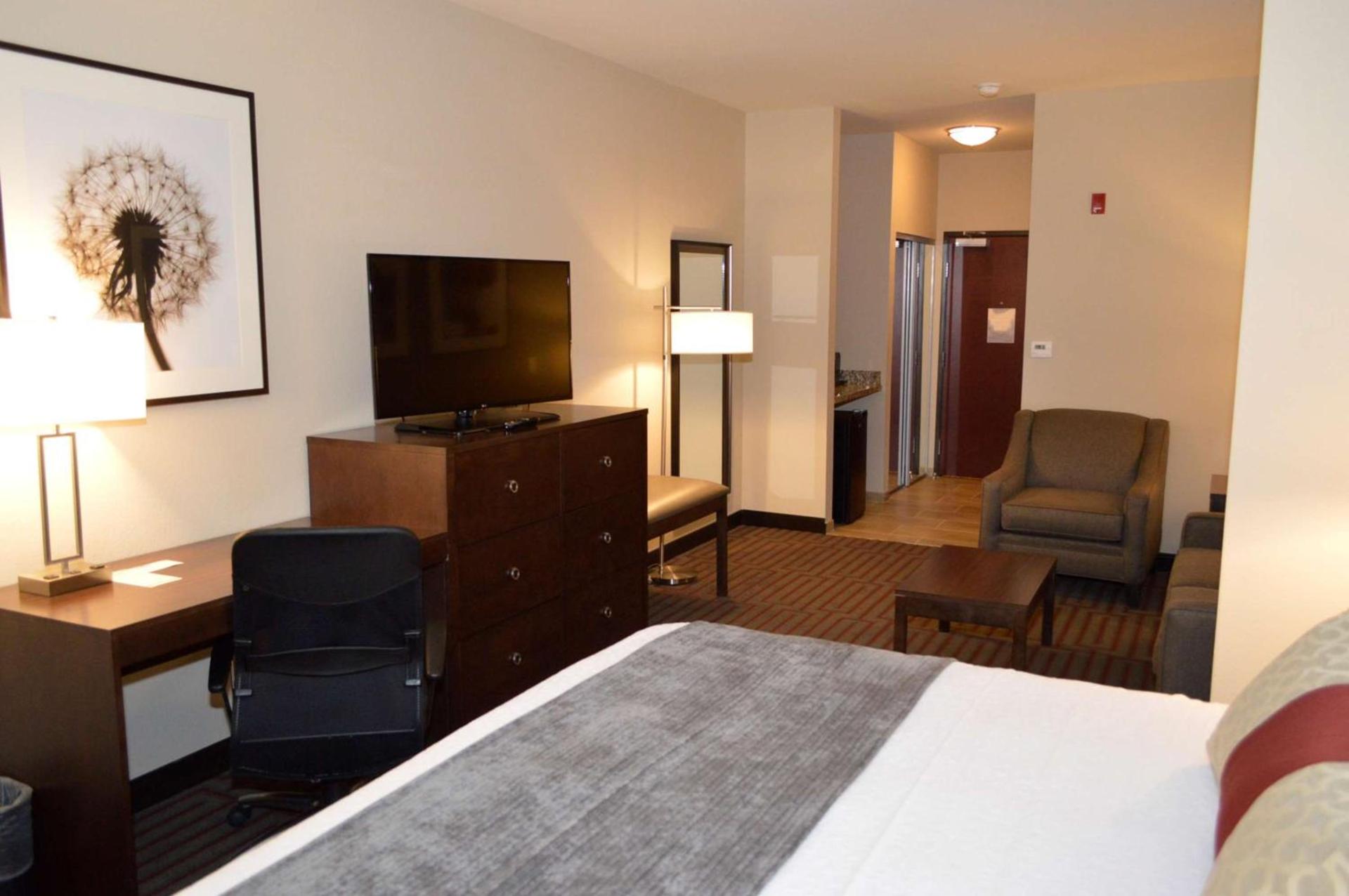 Best Western Plus Stevens County Inn photo 11