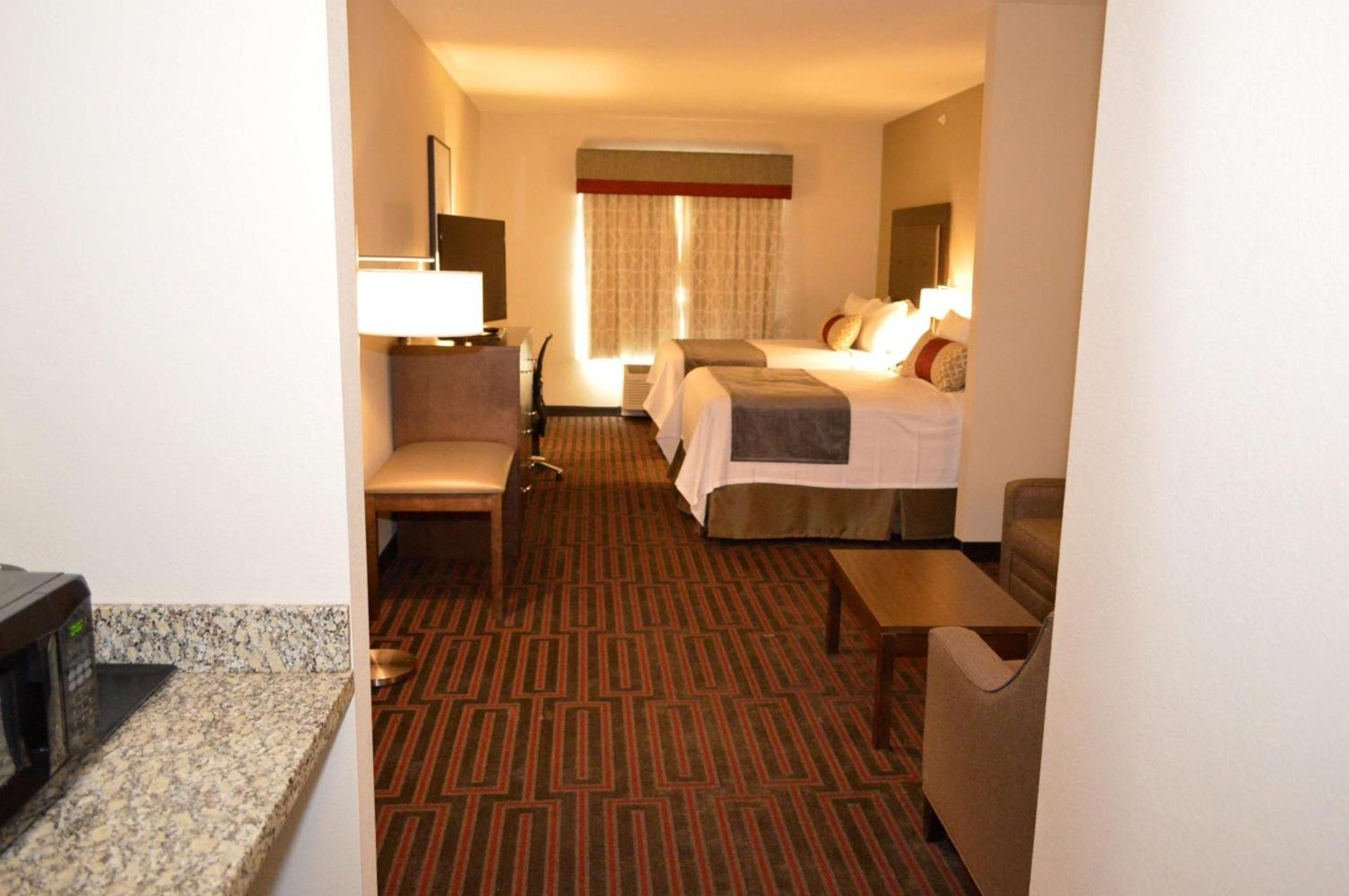 Best Western Plus Stevens County Inn photo 14